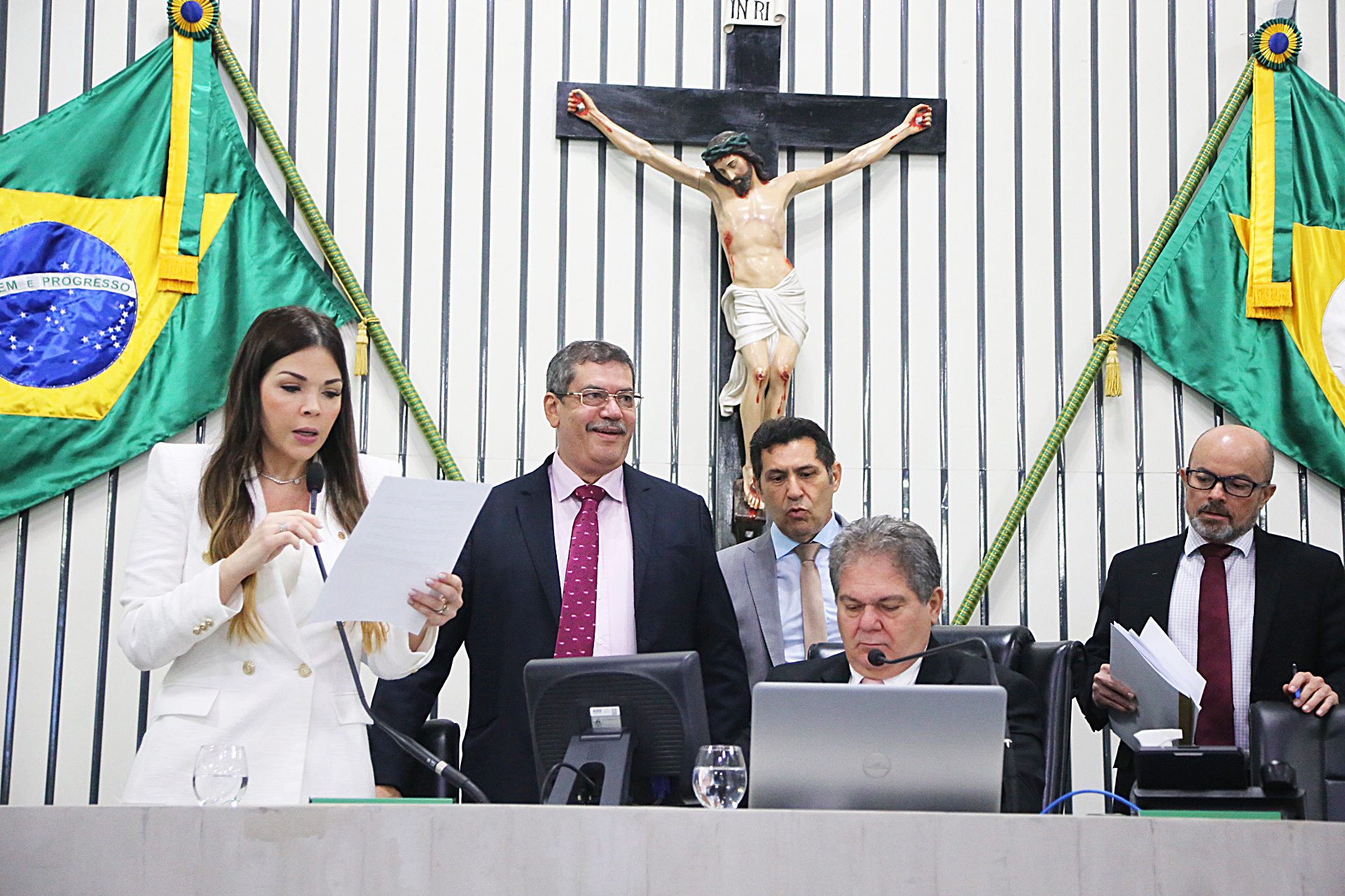 Votação realizada durante sessão legislativa desta quinta-feira