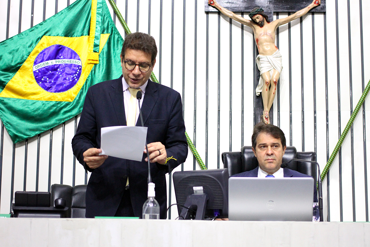 Alece realiza votação durante sessão legislativa desta quinta-feira