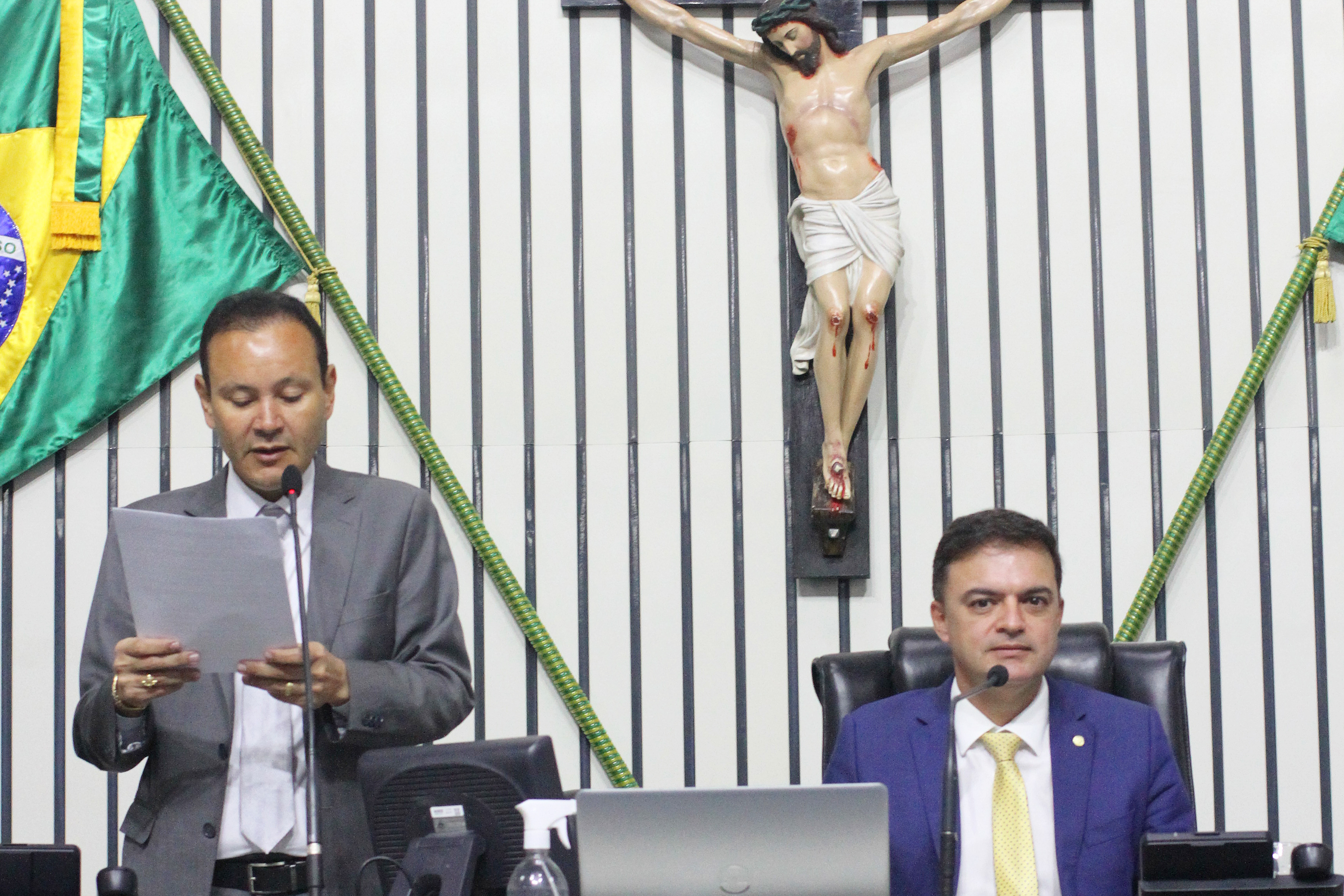 Leitura do expediente da sessão legislativa desta terça-feira