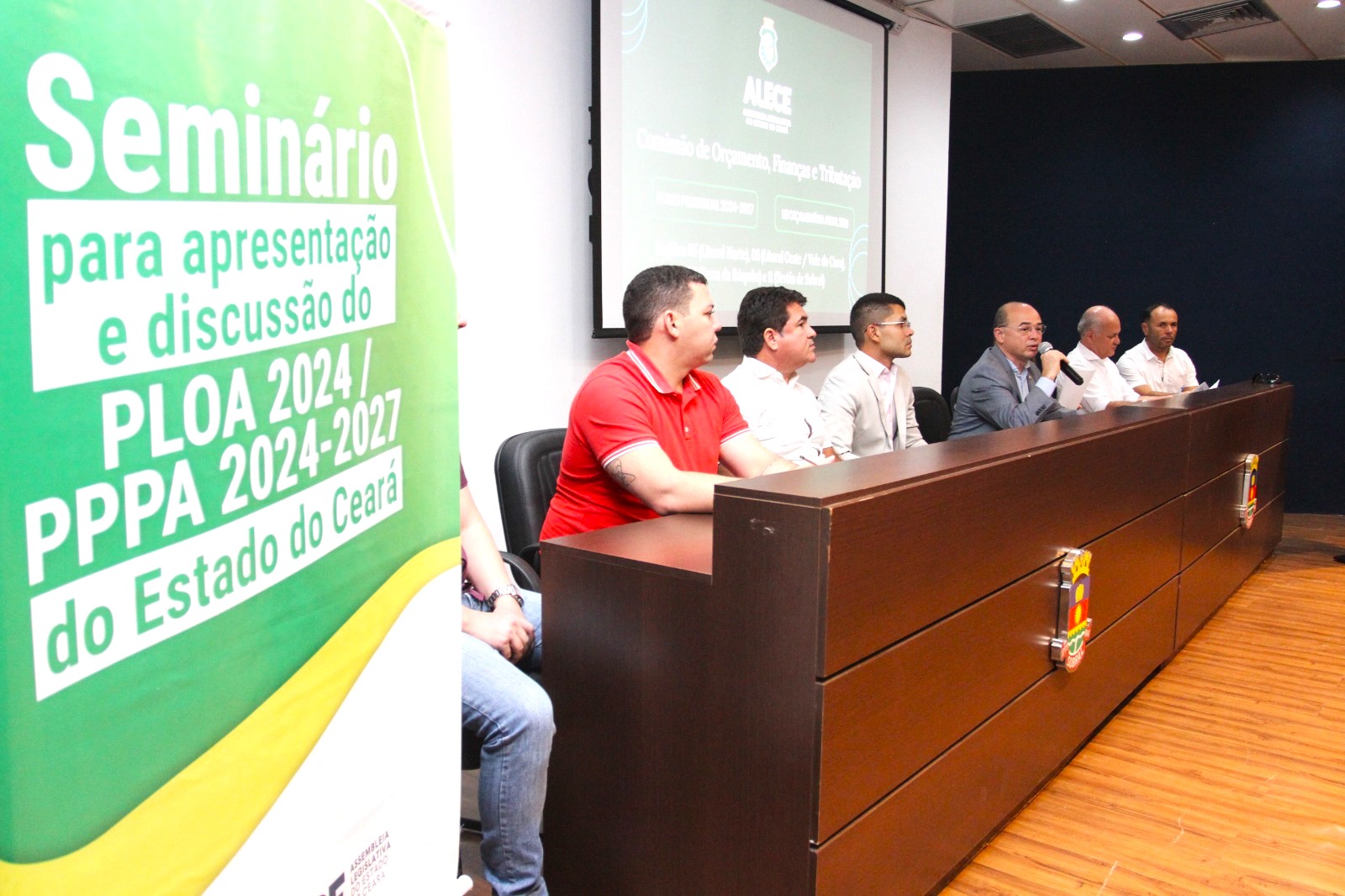 Comissão de Orçamento, Finanças e Tributação realiza em Sobral seminário regional de apresentação e discussão dos projetos da LOA 2024  e PPA