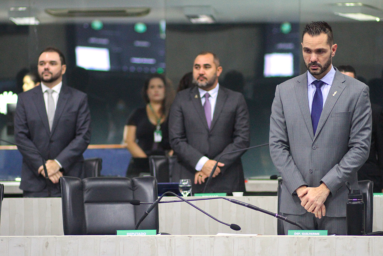 Minuto de silêncio, durante a sessão plenária