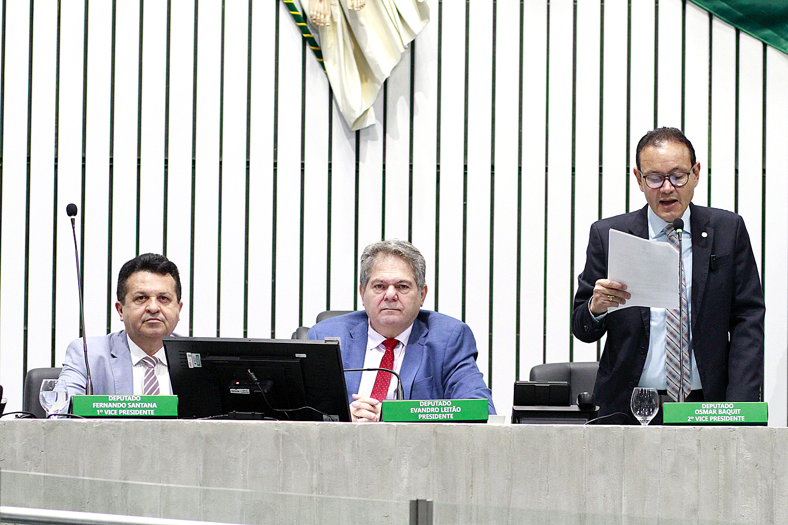 Leitura do expediente da sessão legislativa desta terça-feira