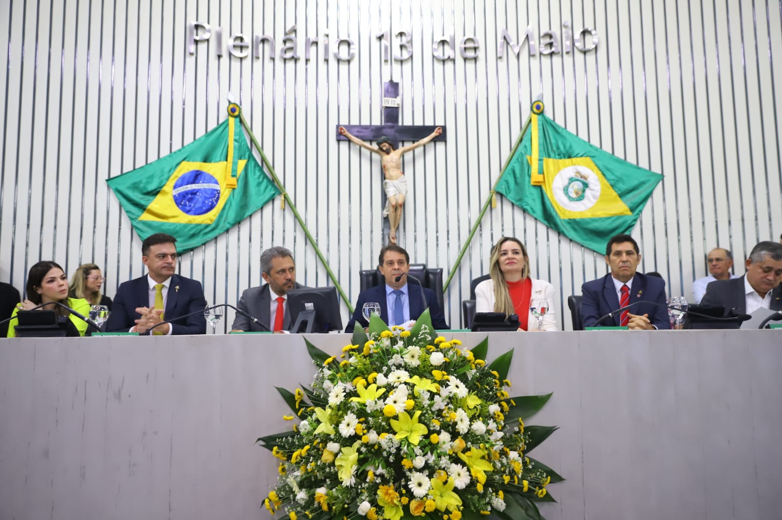 Solenidade reúne governador Elmano de Freitas, parlamentares e lideranças do PT