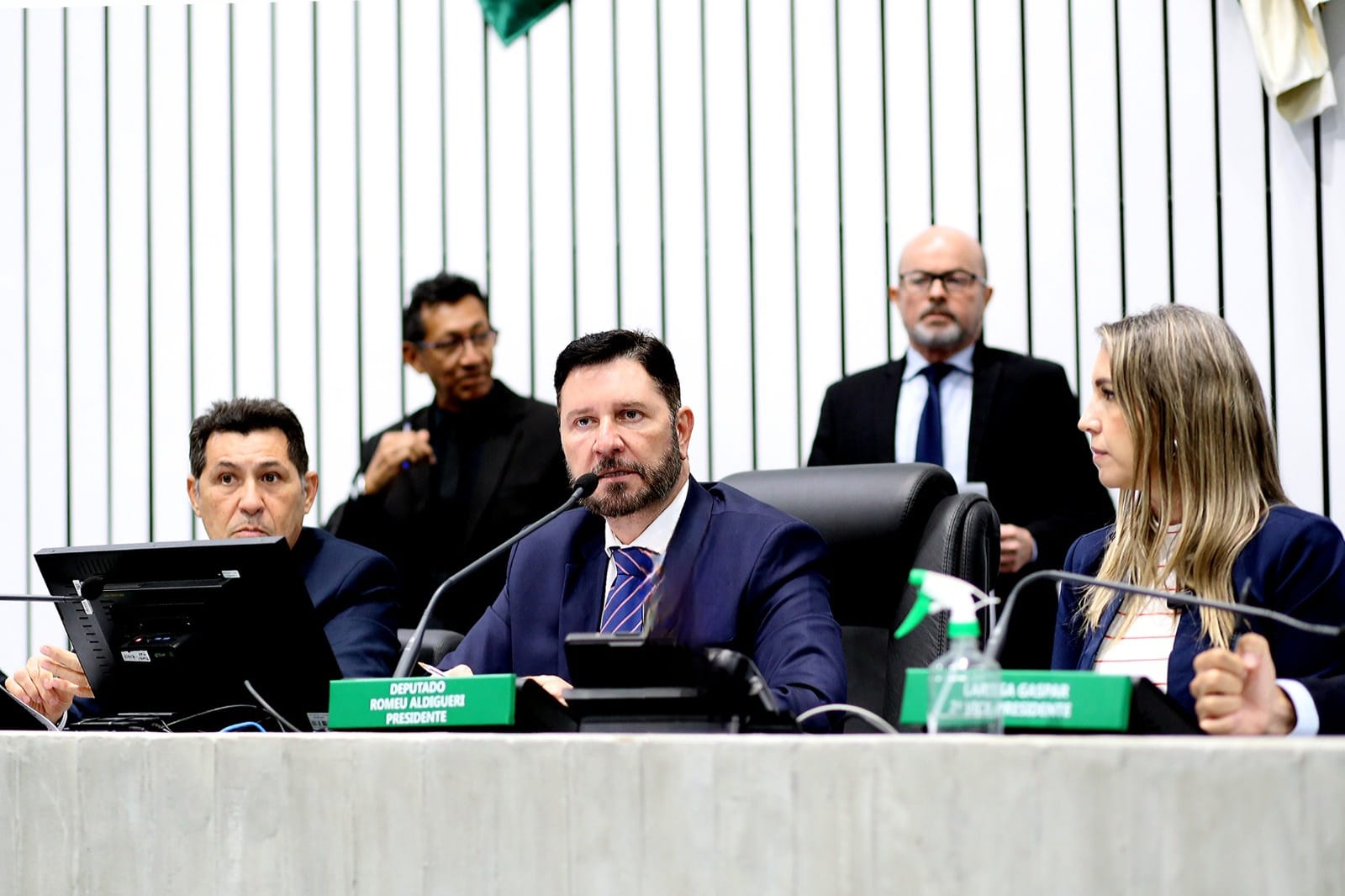 Votação ocorreu durante a sessão plenária desta quinta-feira (06/03)