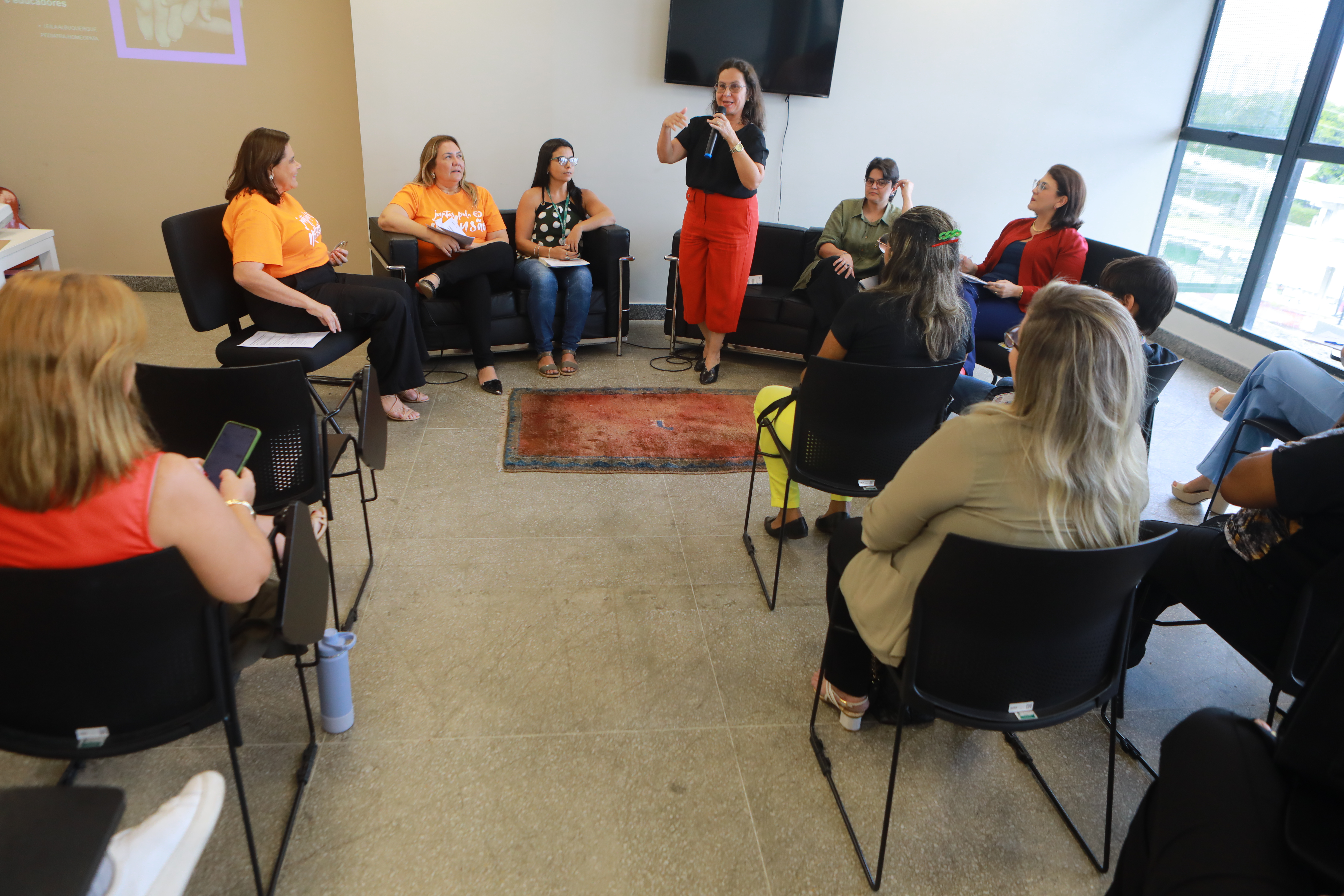 Roda de conversa foi realizada nesta sexta-feira (28/03)