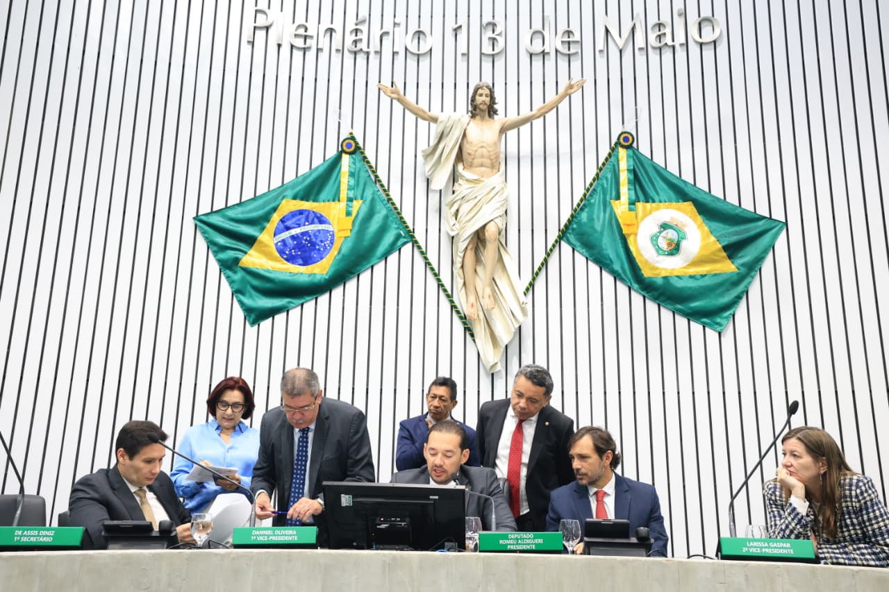 O anúncio foi feito nesta quarta-feira no Plenário 13 de Maio