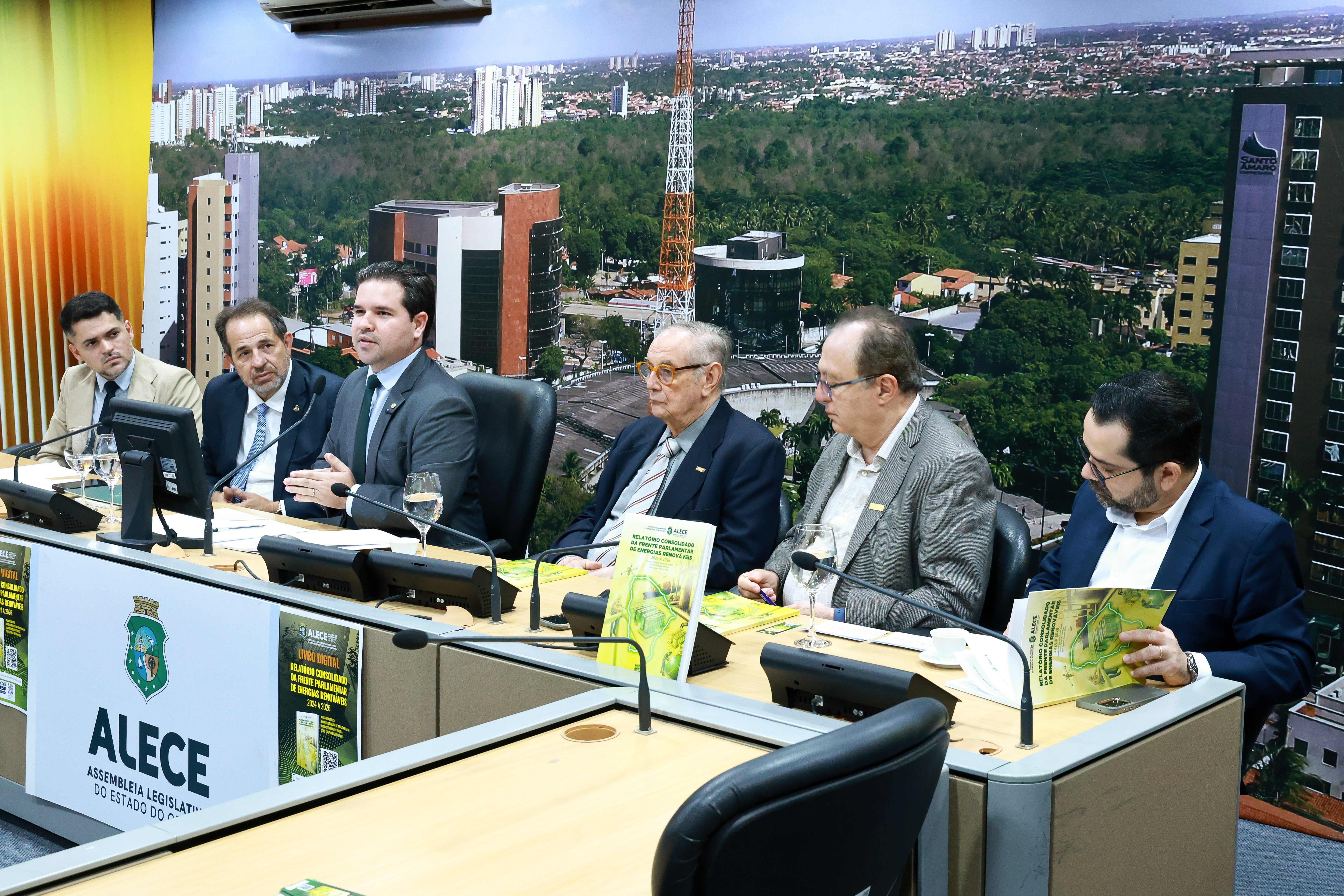 Apresentação do relatório consolidado de suas atividades da Frente Parlamentar de Energias Renováveis da Alece