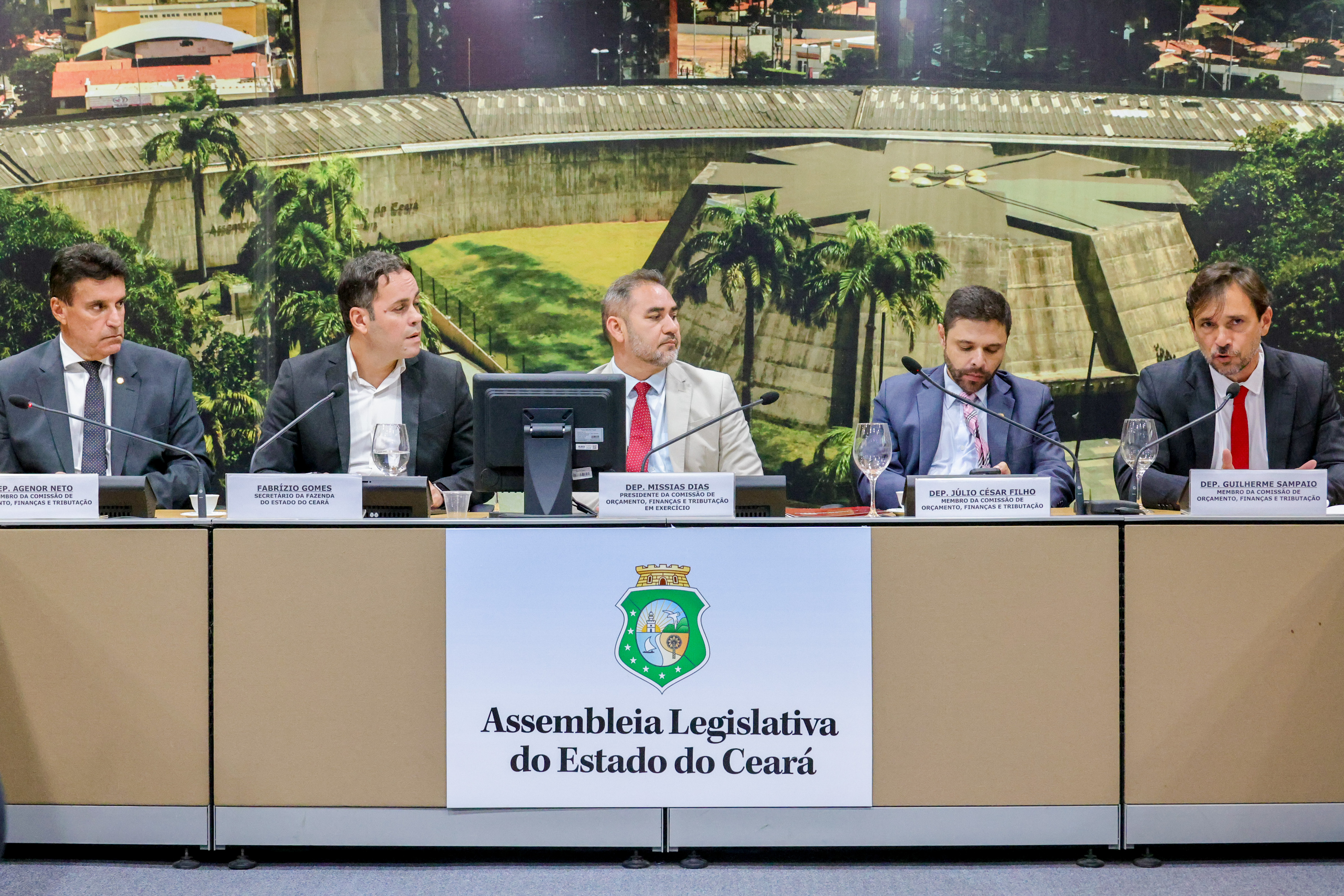 Demonstração e Avaliação do Cumprimento das Metas Fiscais do 3° Quadrimestre de 2025 e da Trajetória da Dívida do Estado do Ceará.