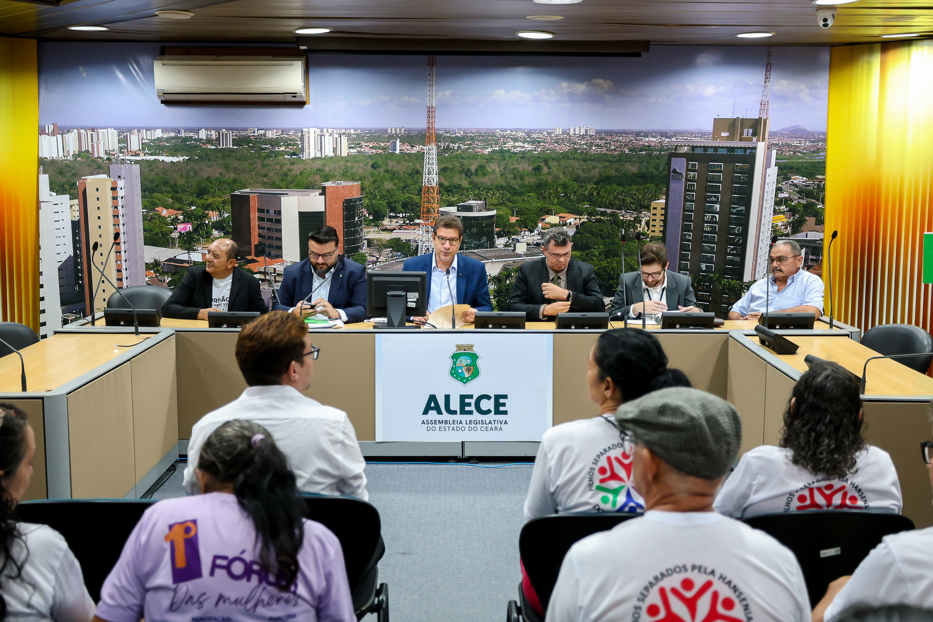 Audiência pública contou com a participação de autoridades e membros de entidades de representação de pessoas com hanseníase