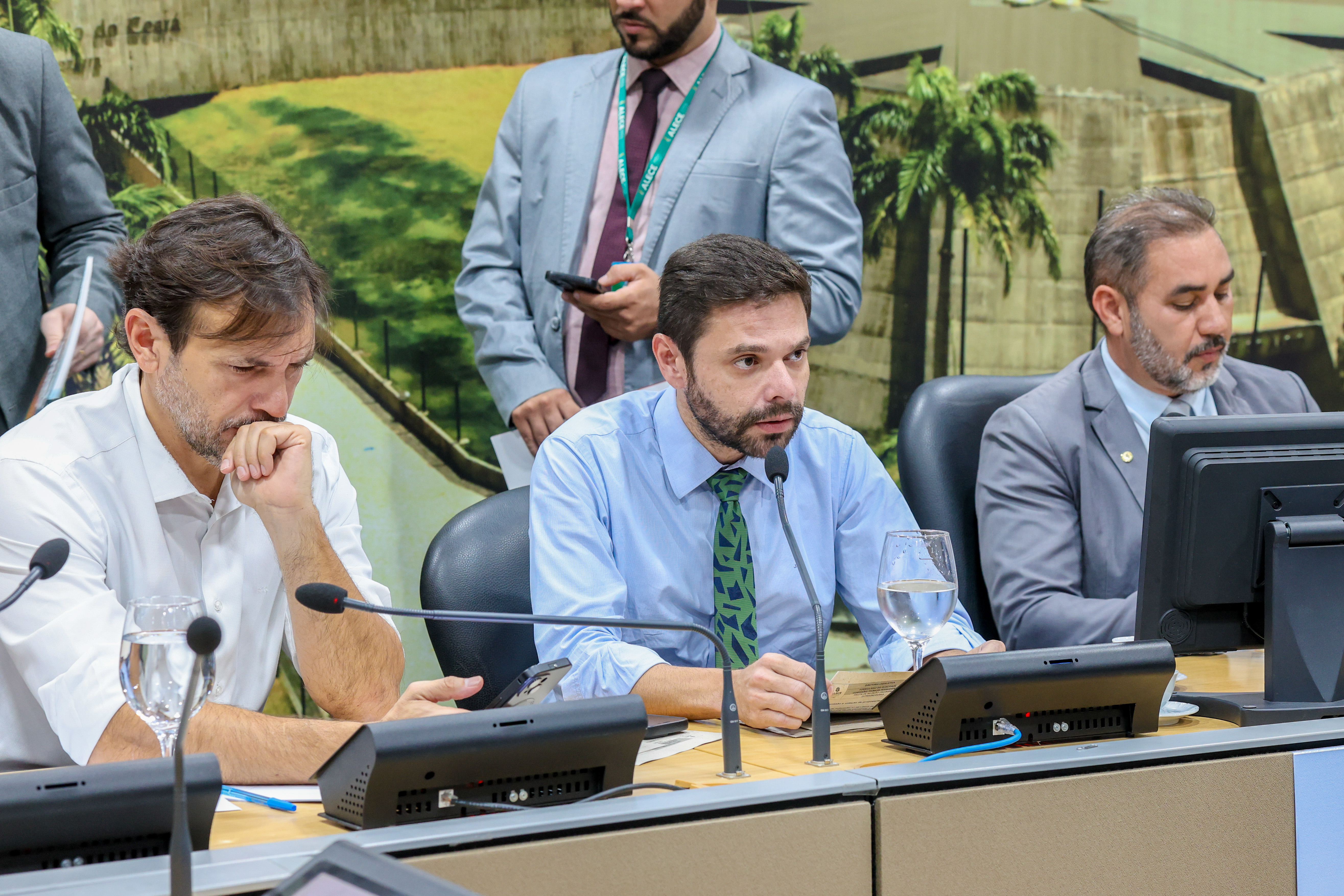 Dez projetos são aprovados pela Comissão de Trabalho, Administração e Serviços Públicos nesta terça