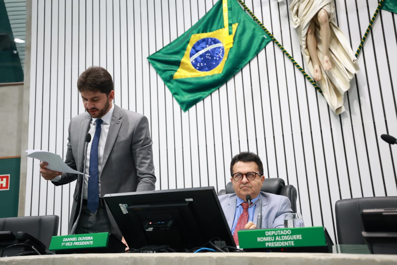 A leitura das matérias foi realizada pelo deputado Guilherme Landim (PSB)