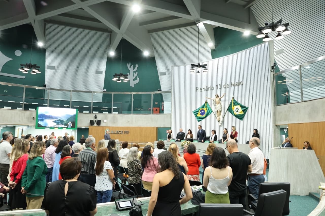 Sessão solene celebra entidades da Enfermagem