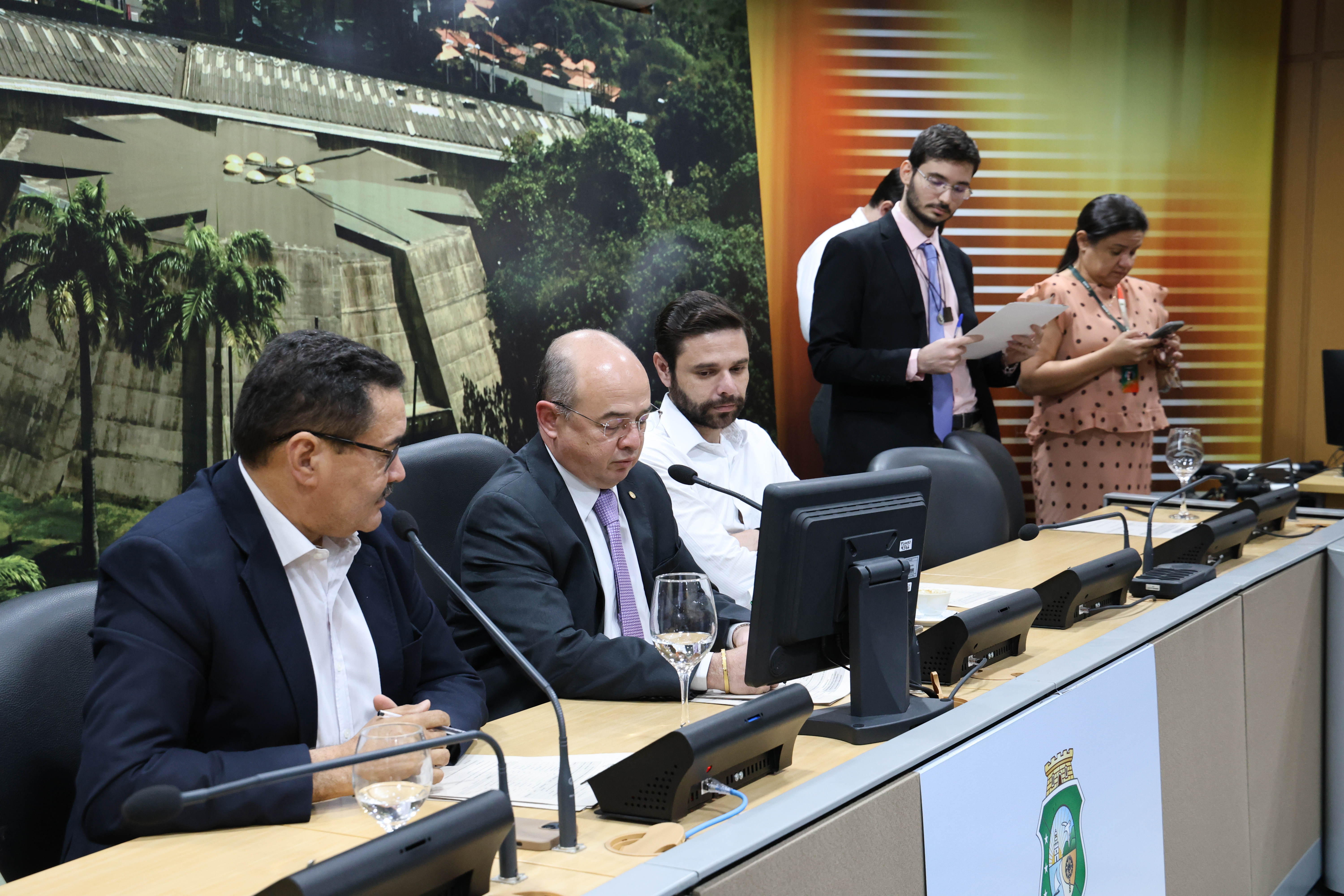 Parlamentares da CCJR e da COFT aprovam matérias nesta terça