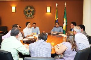 Reunião entre presidente da AL, deputado José Albuquerque (Pros), prefeitos e representantes da Cagece e Cogerh