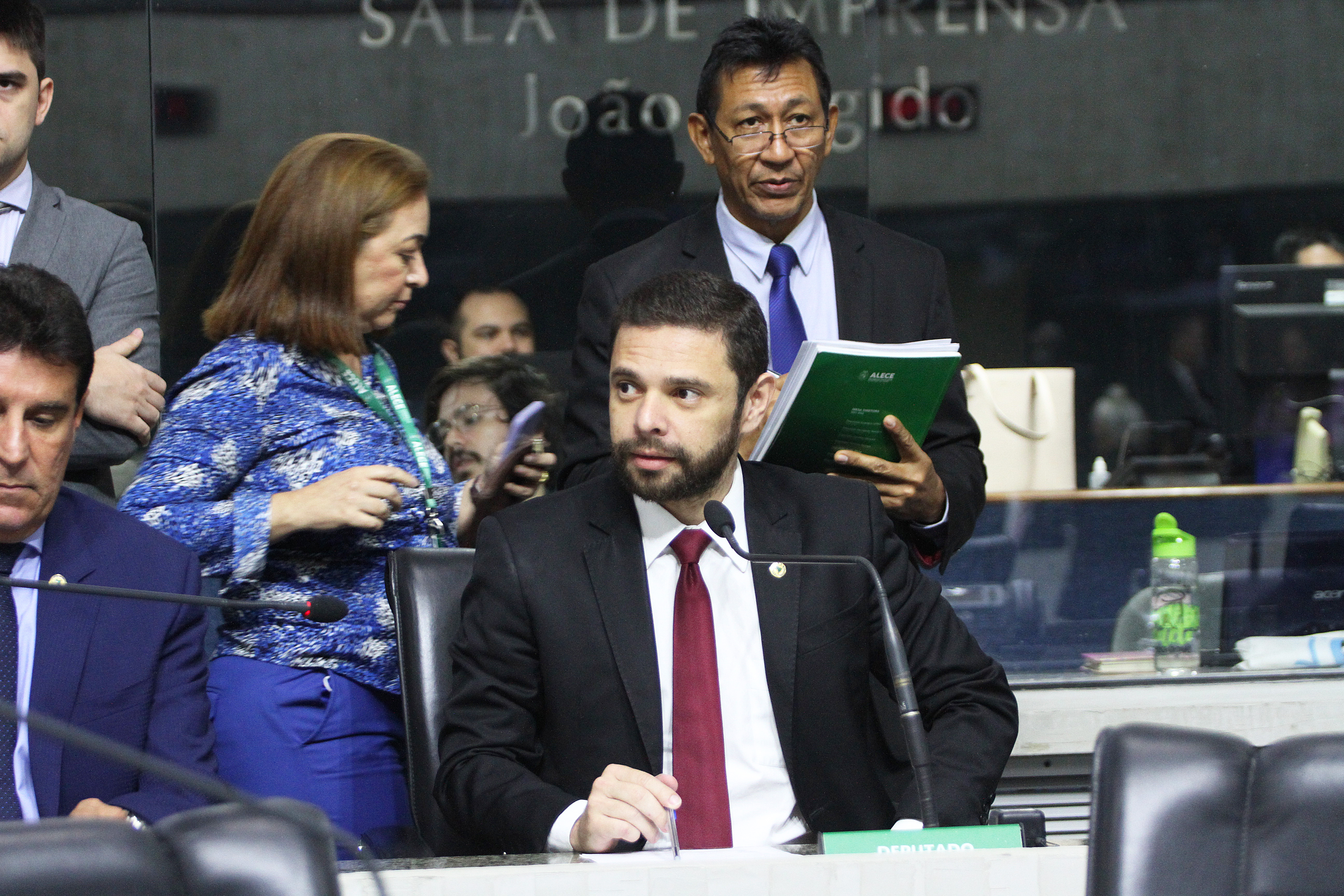 Comissões realizam reuniões e aprovam 14 projetos de parlamentares