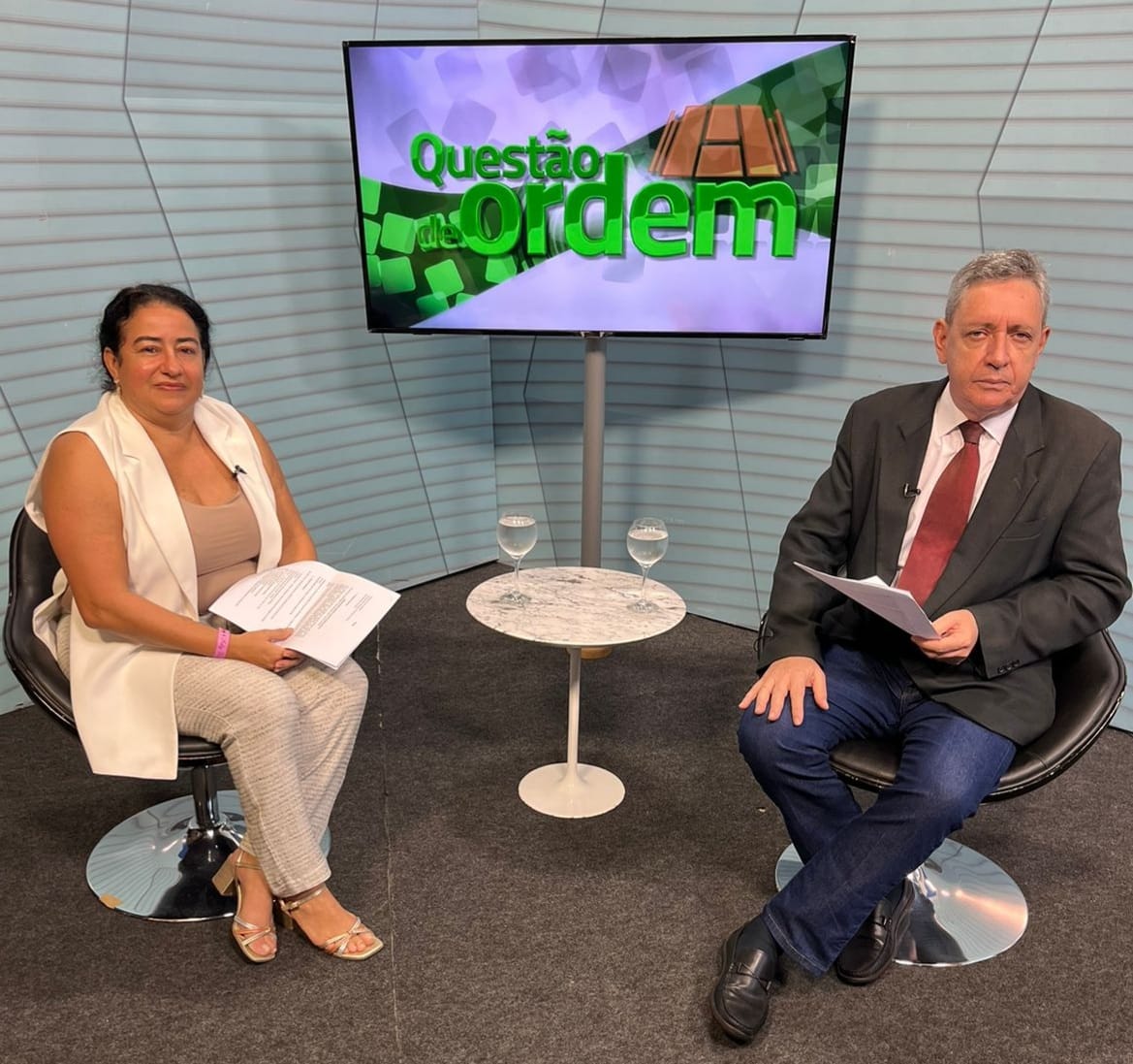 Lídia Lourinho, diretora Acadêmica da Unipace, e jornalista Renato Abreu