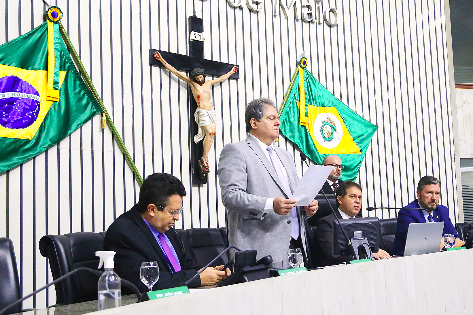 Votação realizada durante sessão legislativa desta terça-feira