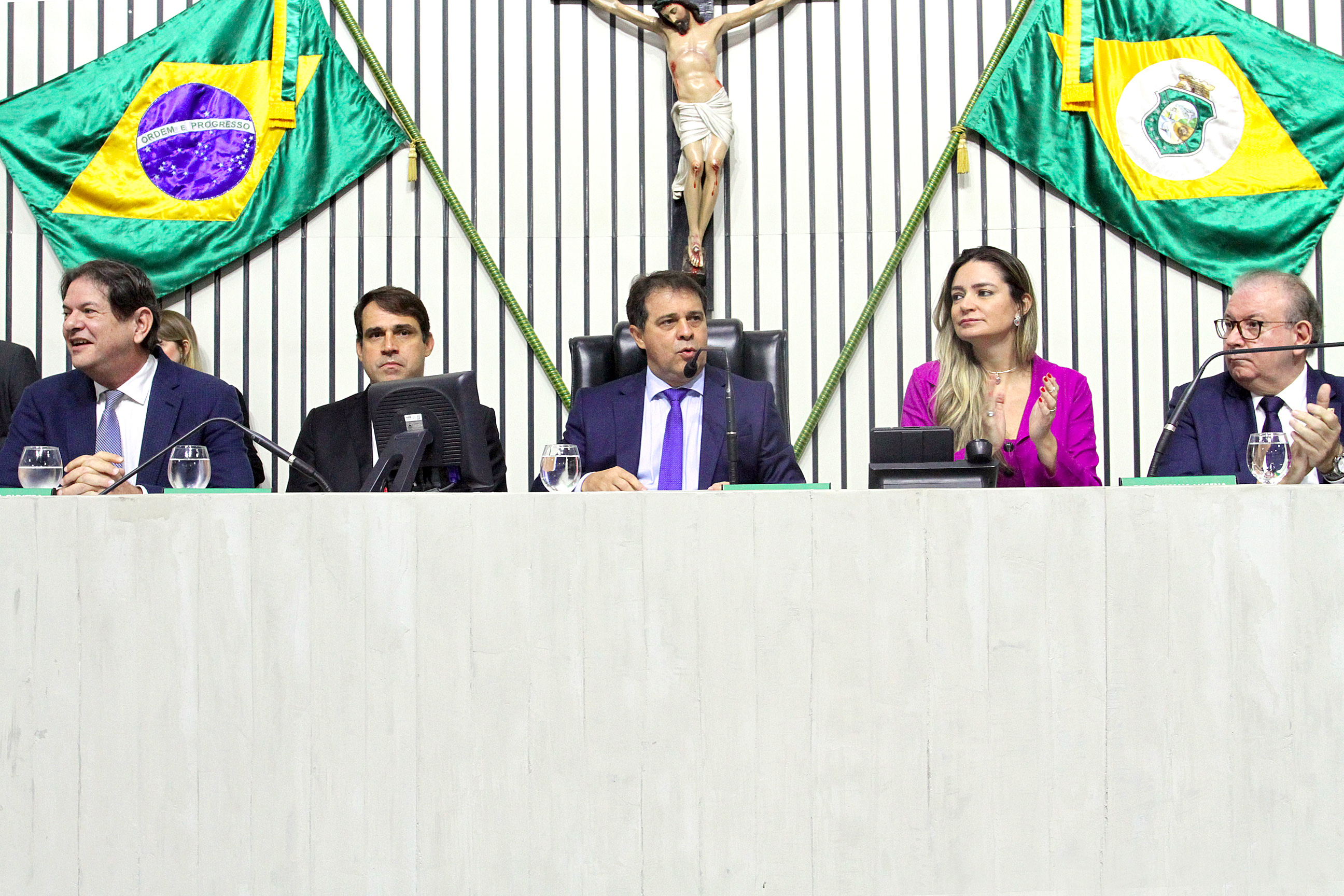 Presidente da Alece, Evandro Leitão (PDT), abre sessão especial sobre hidrogênio verde e ressalta apoio do Parlamento cearense na implantação do projeto