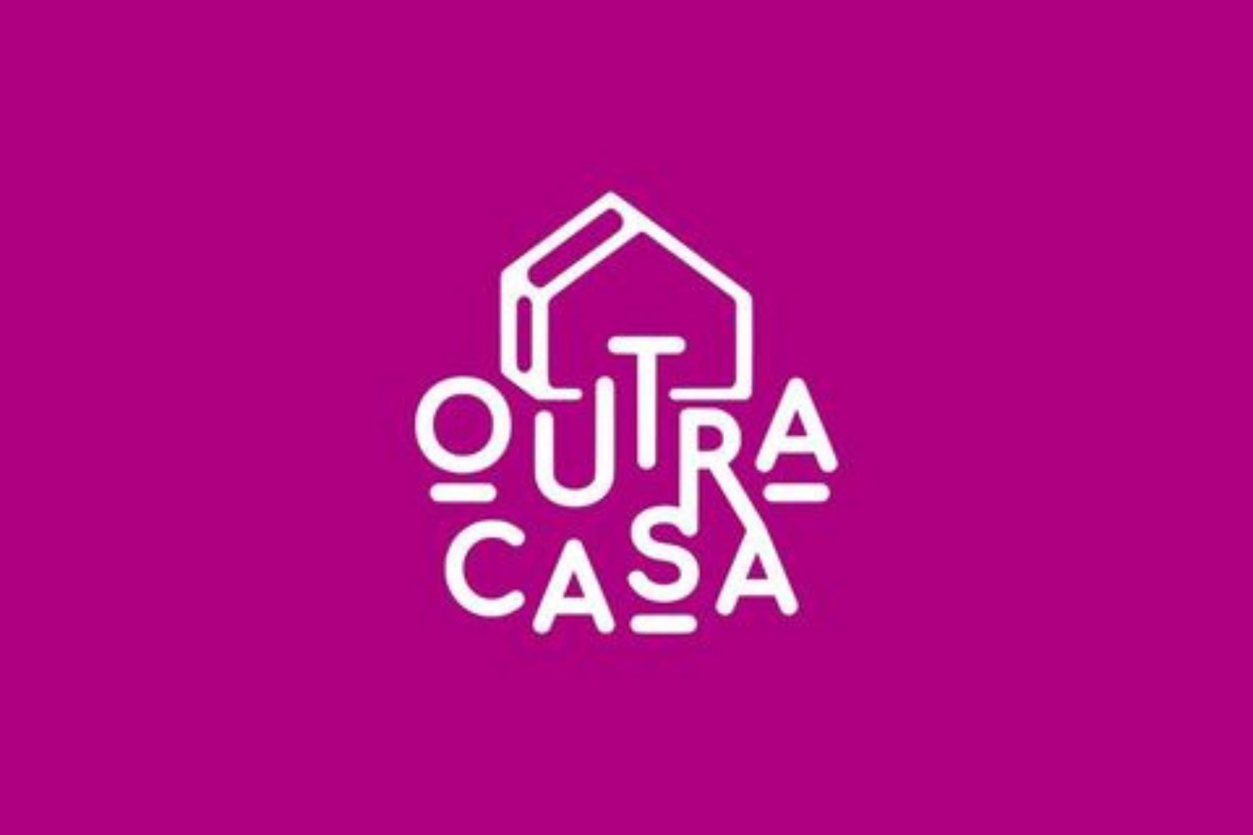 Alece homenageia três anos de atuação da Outra Casa Coletiva