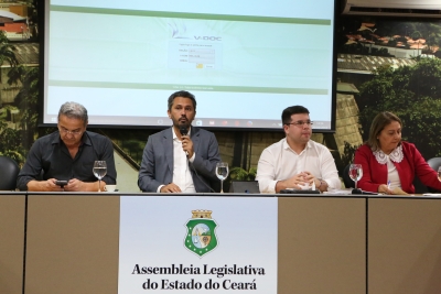 Comissões aprovam projeto de lei complementar e dois de indicação