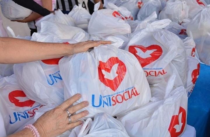 Alece homenageia grupos de ação social da Igreja Universal nesta sexta-feira