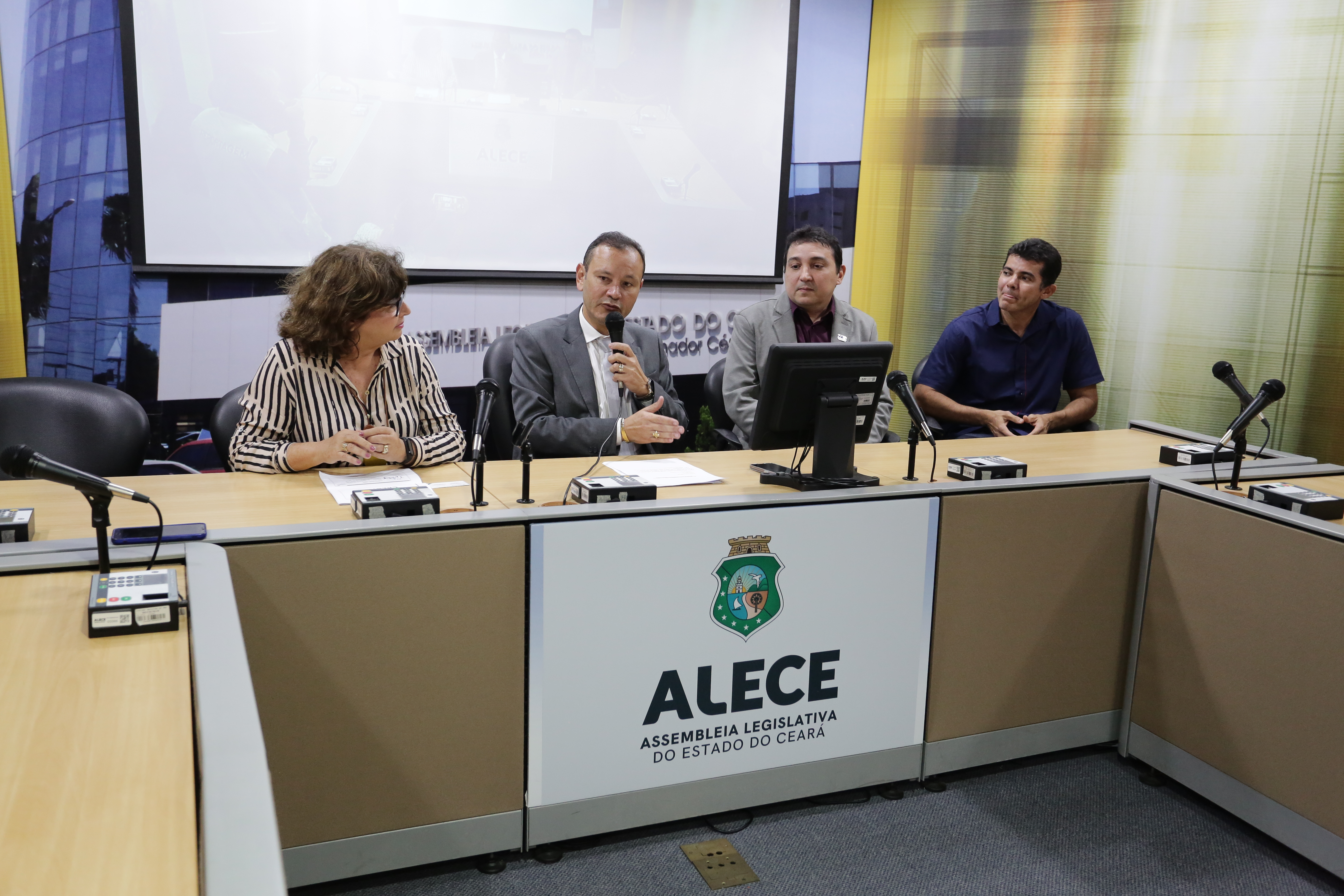 Reunião técnica debate sobre Ceará Credi  e mapa hidrogeológico do Ceará