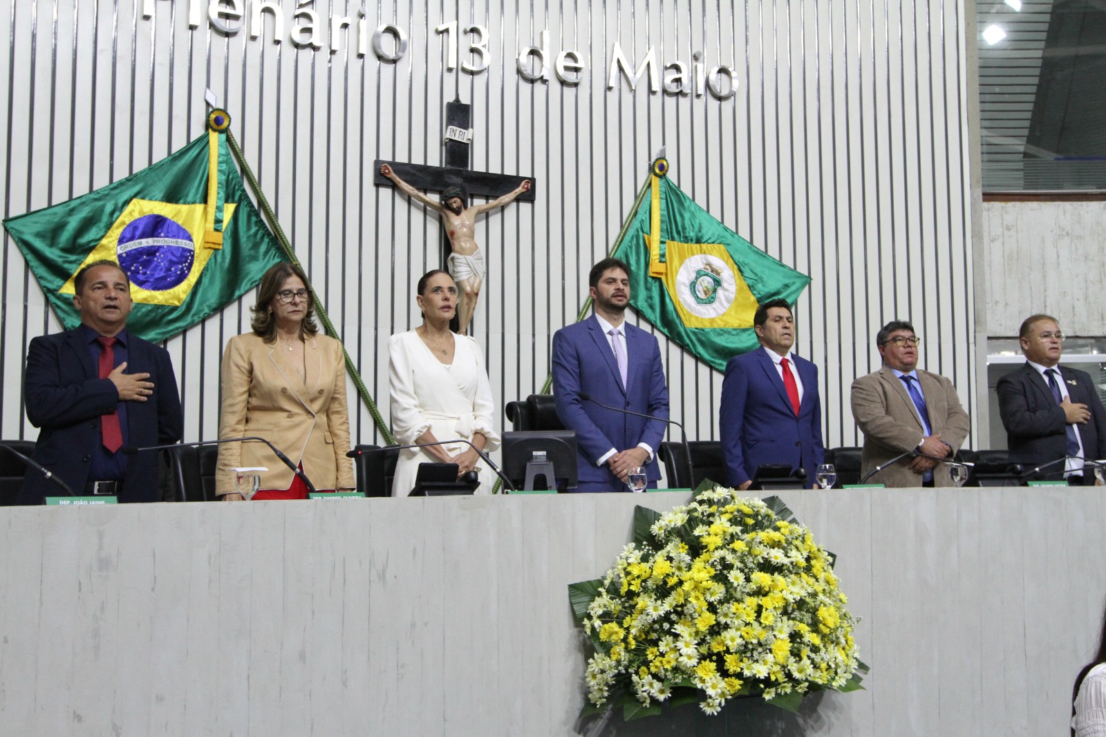 Título de cidadã cearense é entregue a Alcione Albanesi em sessão solene