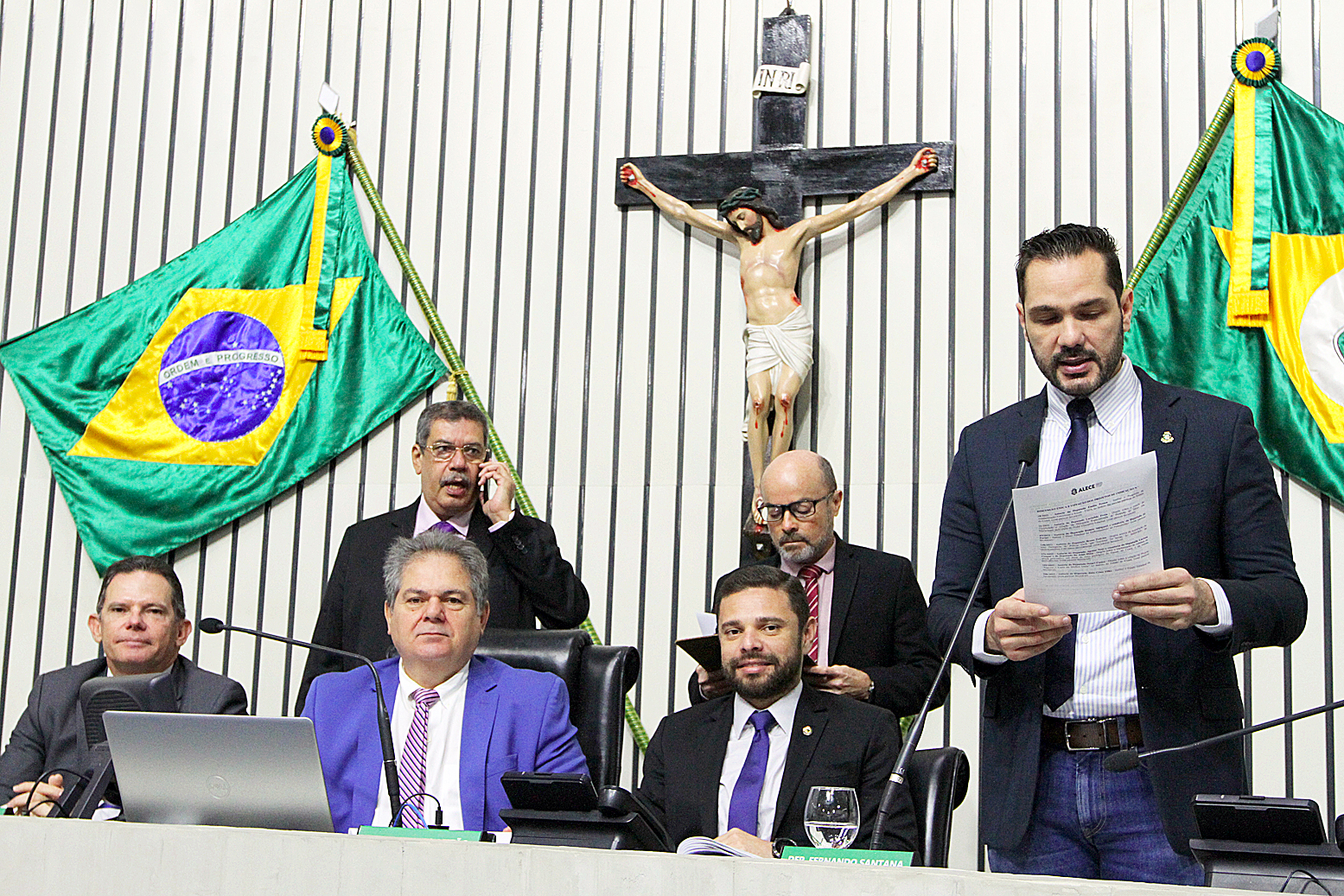 Votação realizada durante sessão legislativa desta quinta-feira