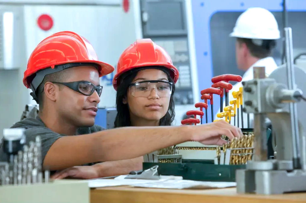 Comissão da Alece debate aprendizagem profissional de jovens e adolescentes 