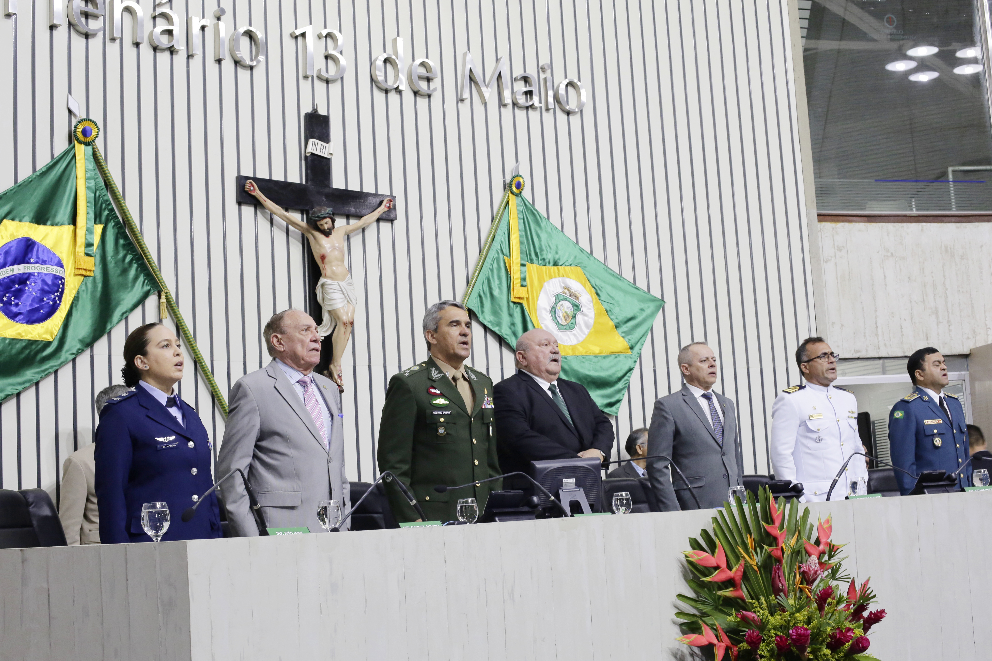 Contribuição dos soldados ao País é ressaltada em solenidade na Alece