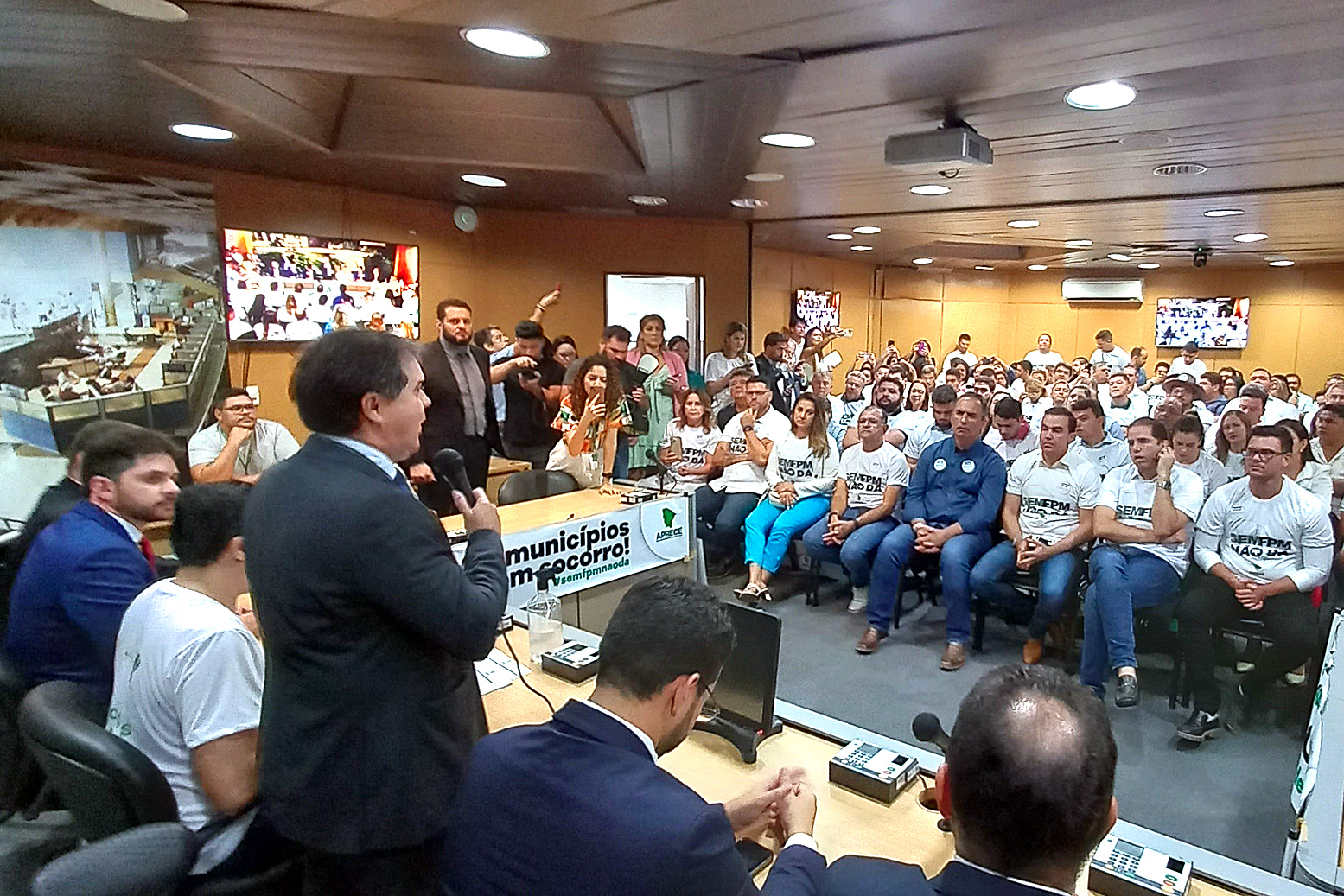 Comissão de parlamentares recebe Movimento “Sem FPM Não Dá”