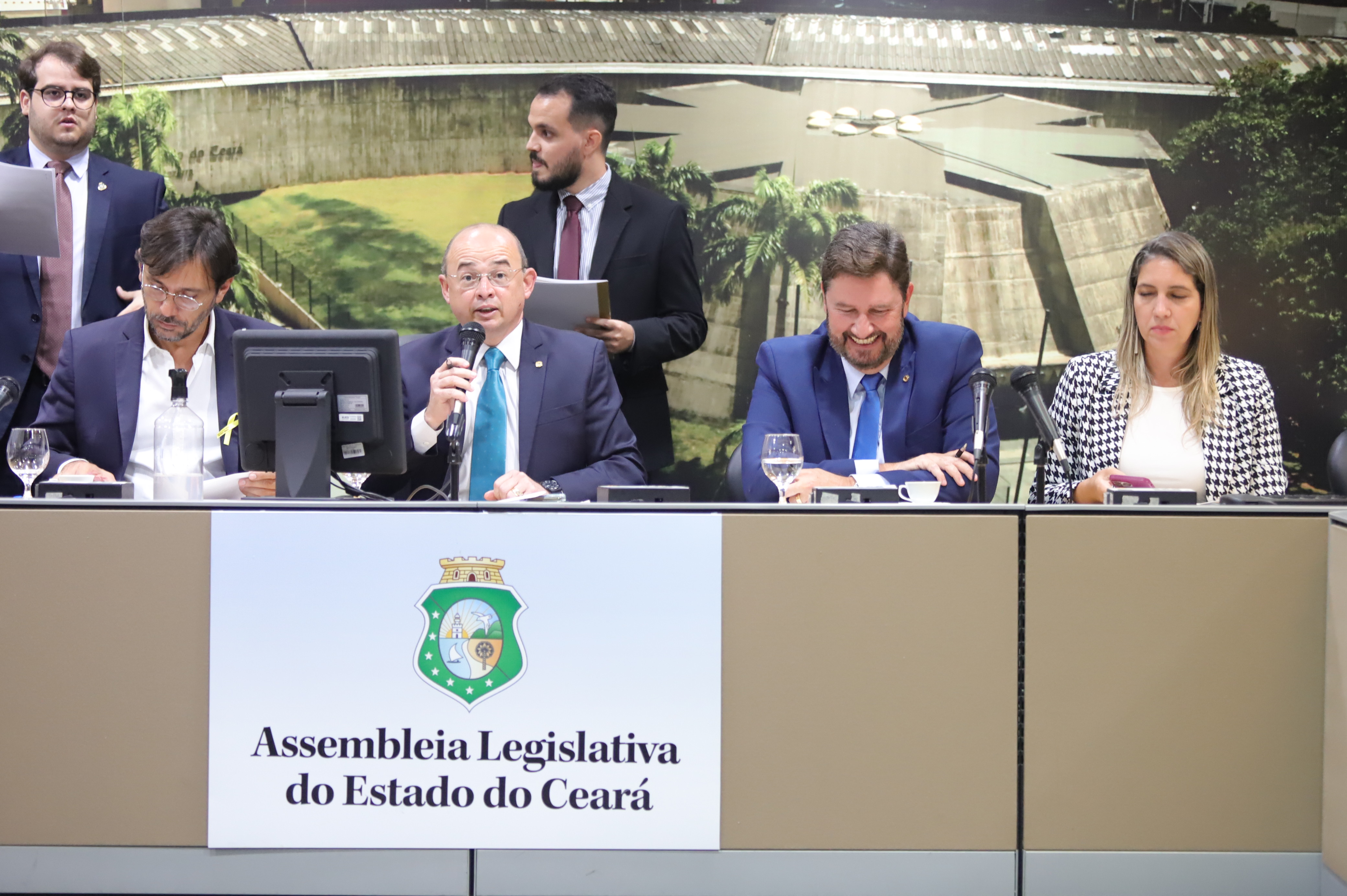 Comissões aprovam três projetos do Poder Executivo e dez de parlamentares