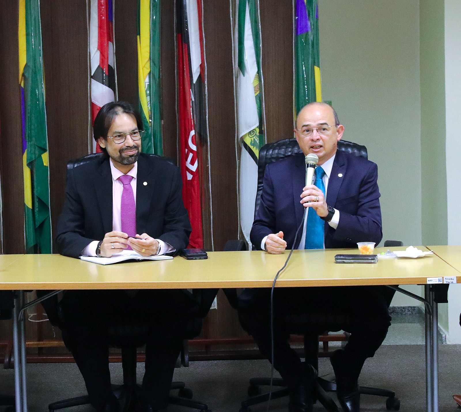 : Presidente da Unale, deputado estadual Diogo Moraes (PSB-PE) e deputado Sérgio Aguiar (PDT) discutem preparativos para a  26ª Conferência em Fortaleza