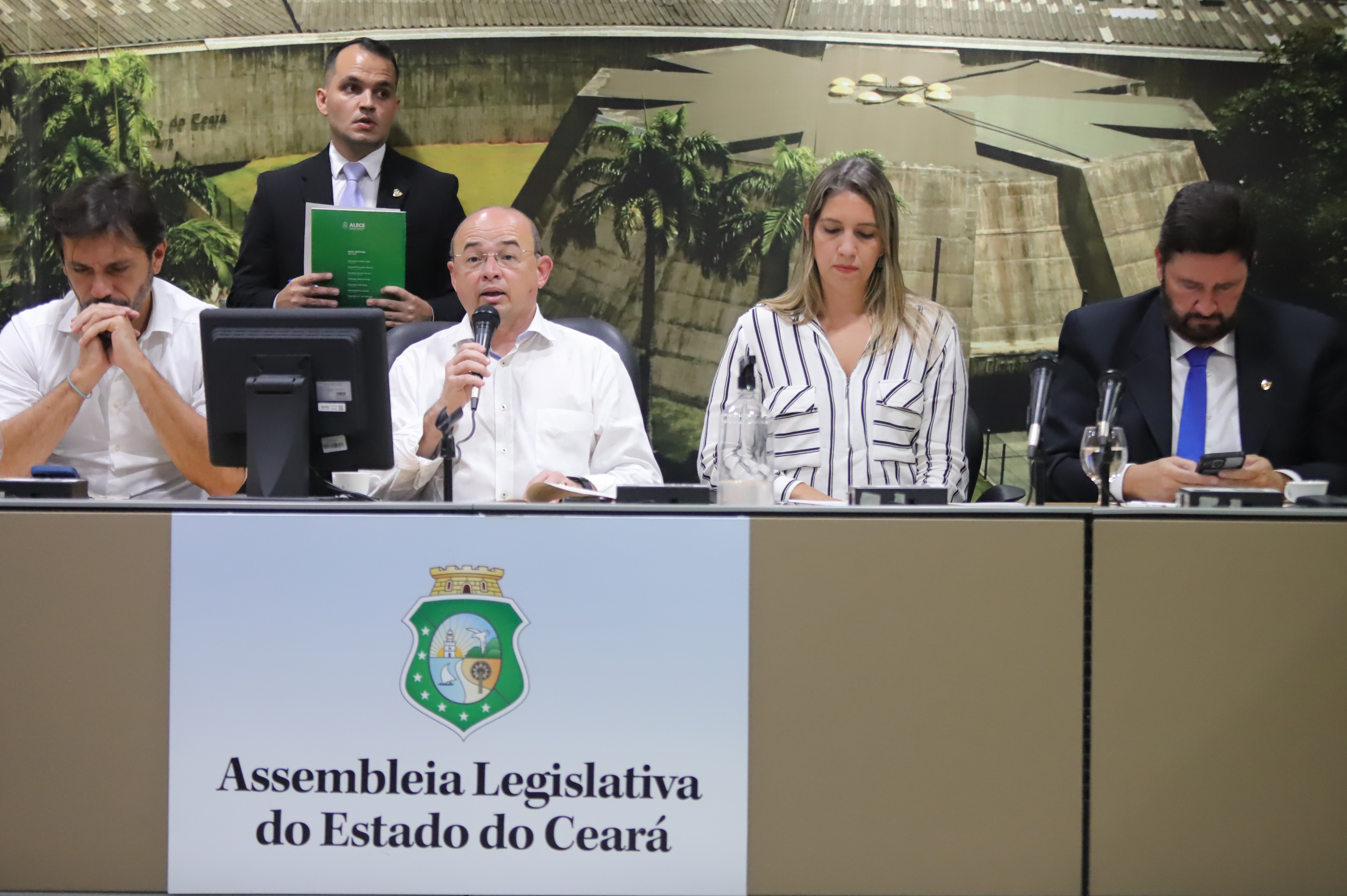 Comissão de Orçamento, Finanças e Tributação aprova seis matérias