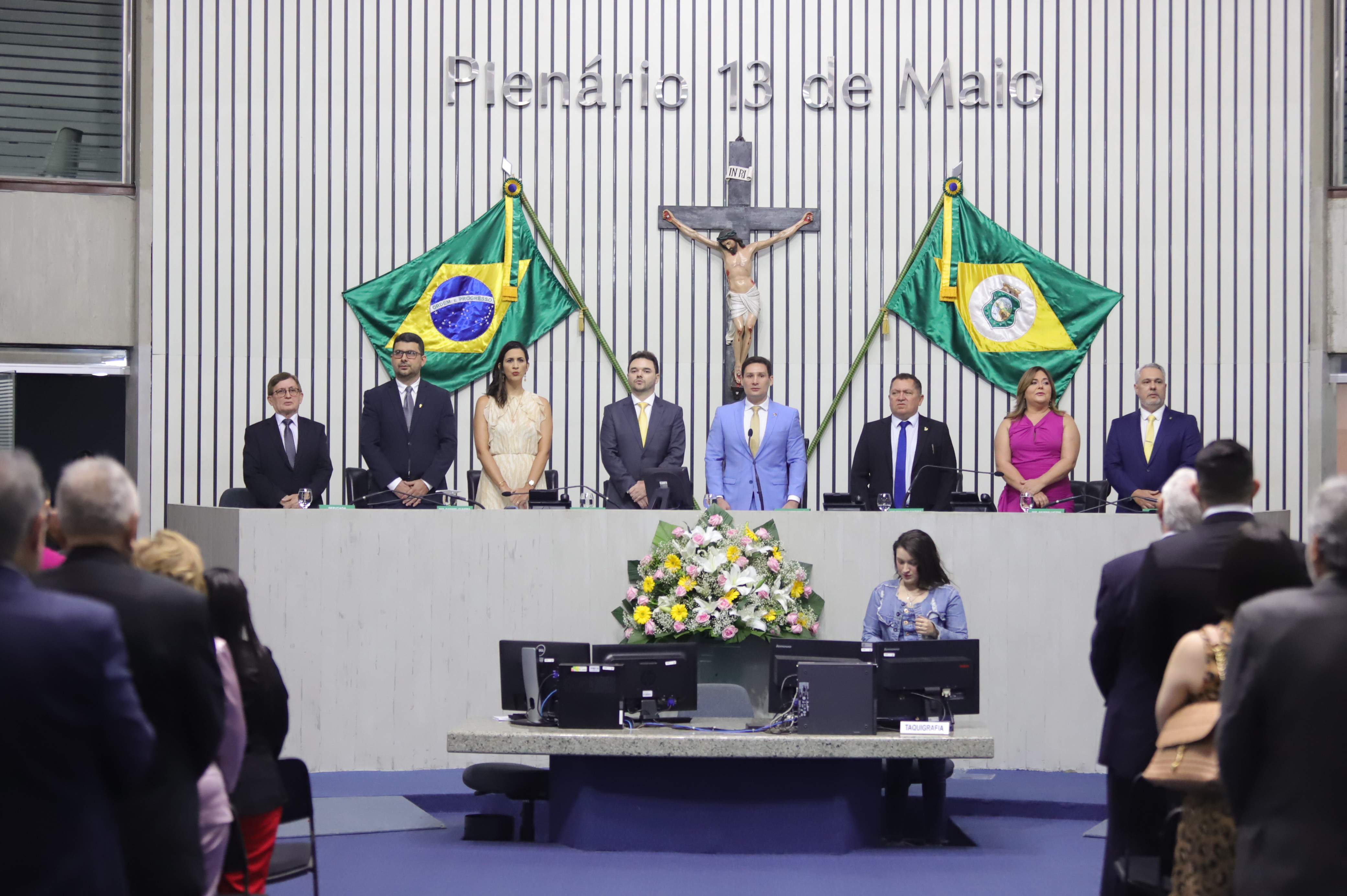 Assembleia homenageia profissionais farmacêuticos em solenidade