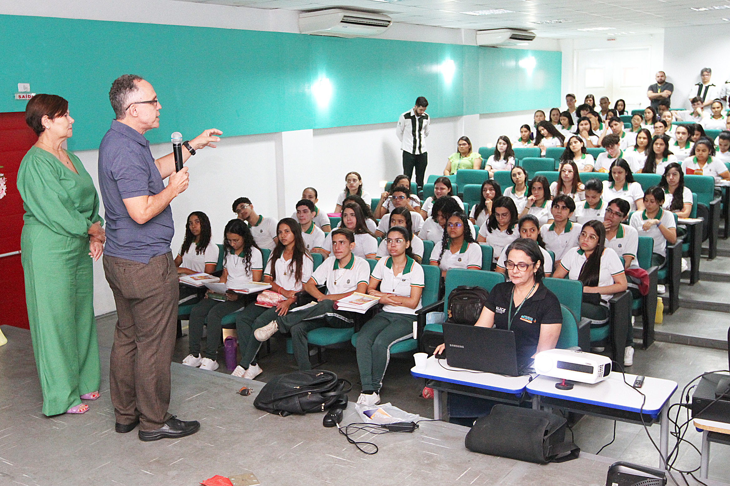 Professor Evaldo Lima e deputada Jô Farias apresentam Projeto Alcance  em aulão  para alunos da rede pública de Baturité