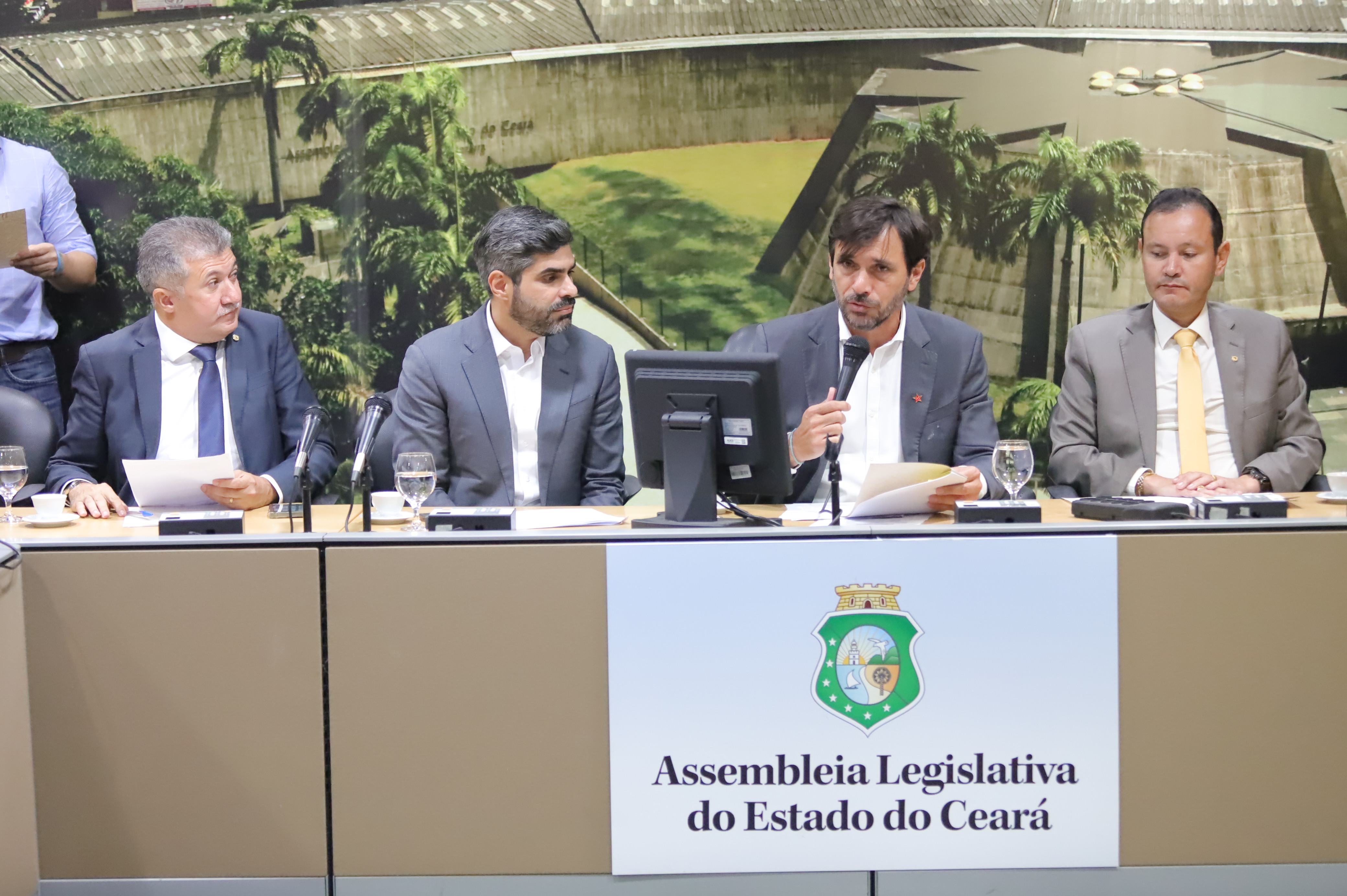 Comissões realizam reuniões e aprovam 10 projetos de autoria de deputados