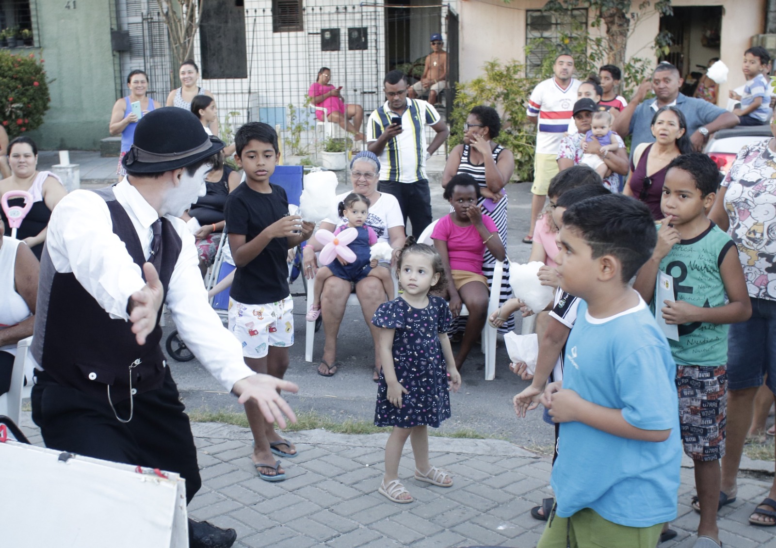 Alece promove evento em alusão ao Dia das Crianças na comunidade do Pio XII