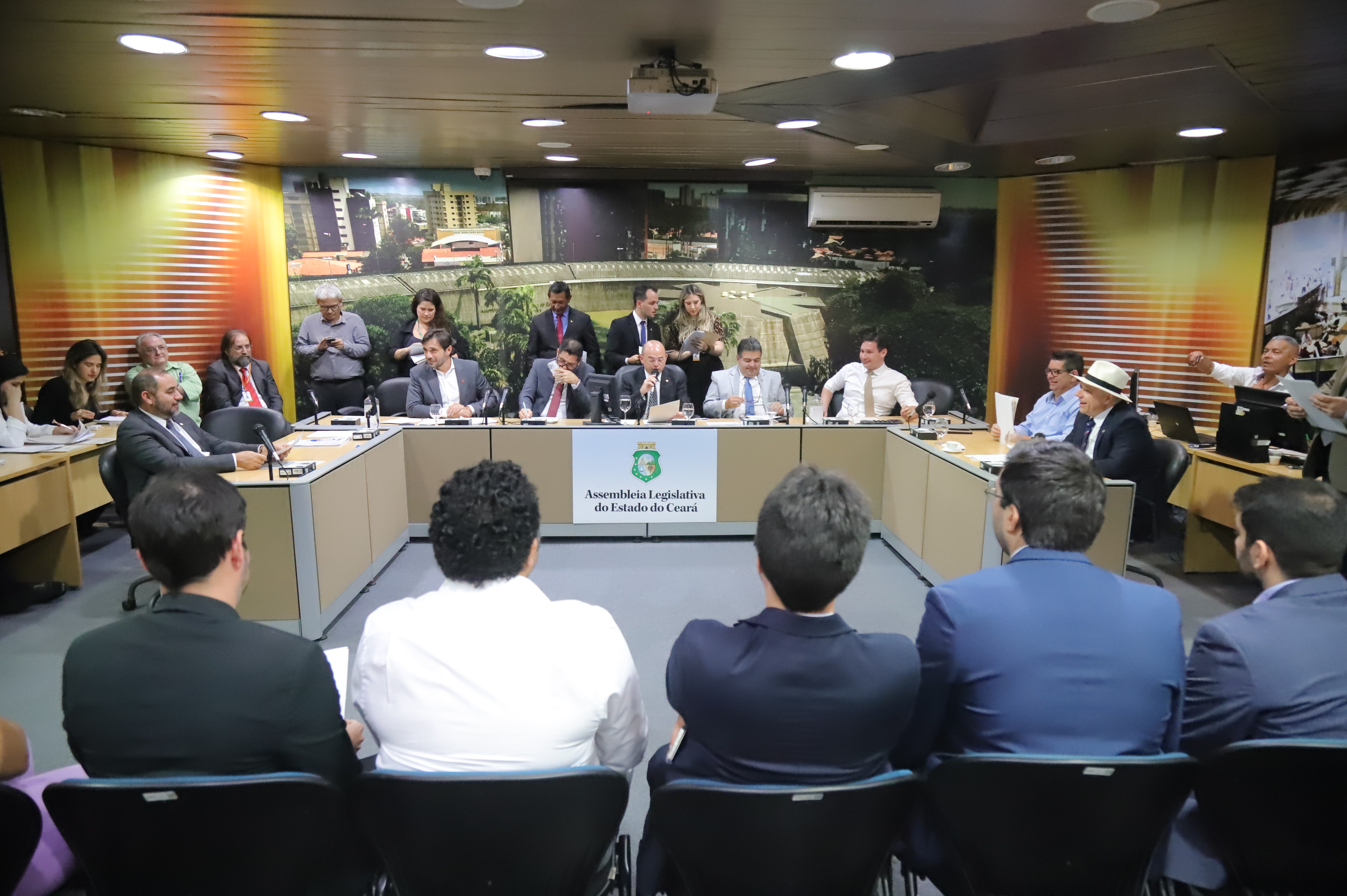 Comissões aprovam quatro projetos do Executivo nesta terça-feira