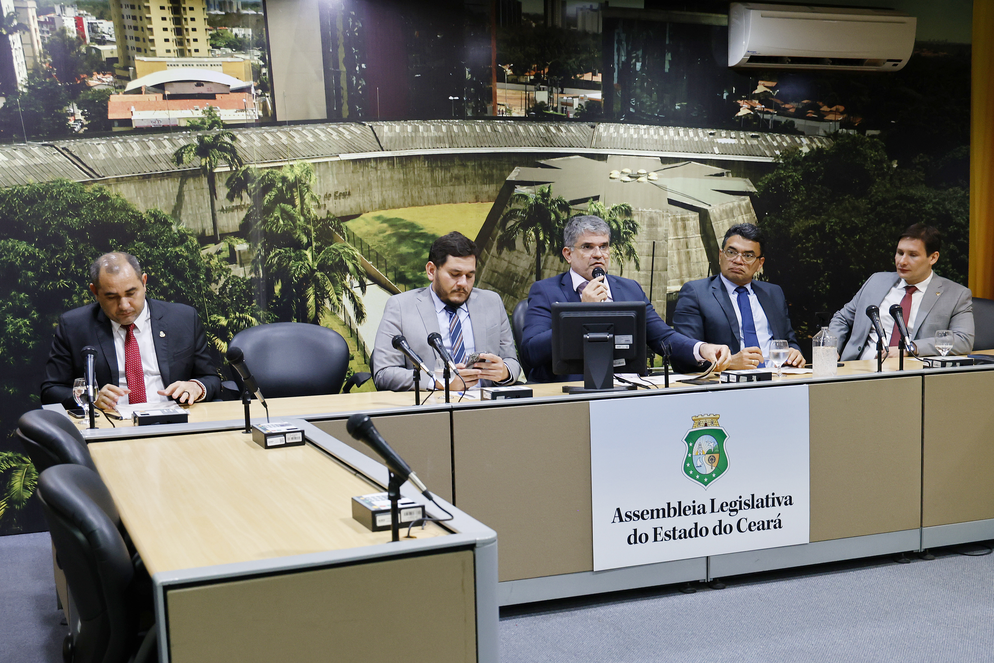 Comissão de Defesa Social aprova três proposições de autoria de deputados