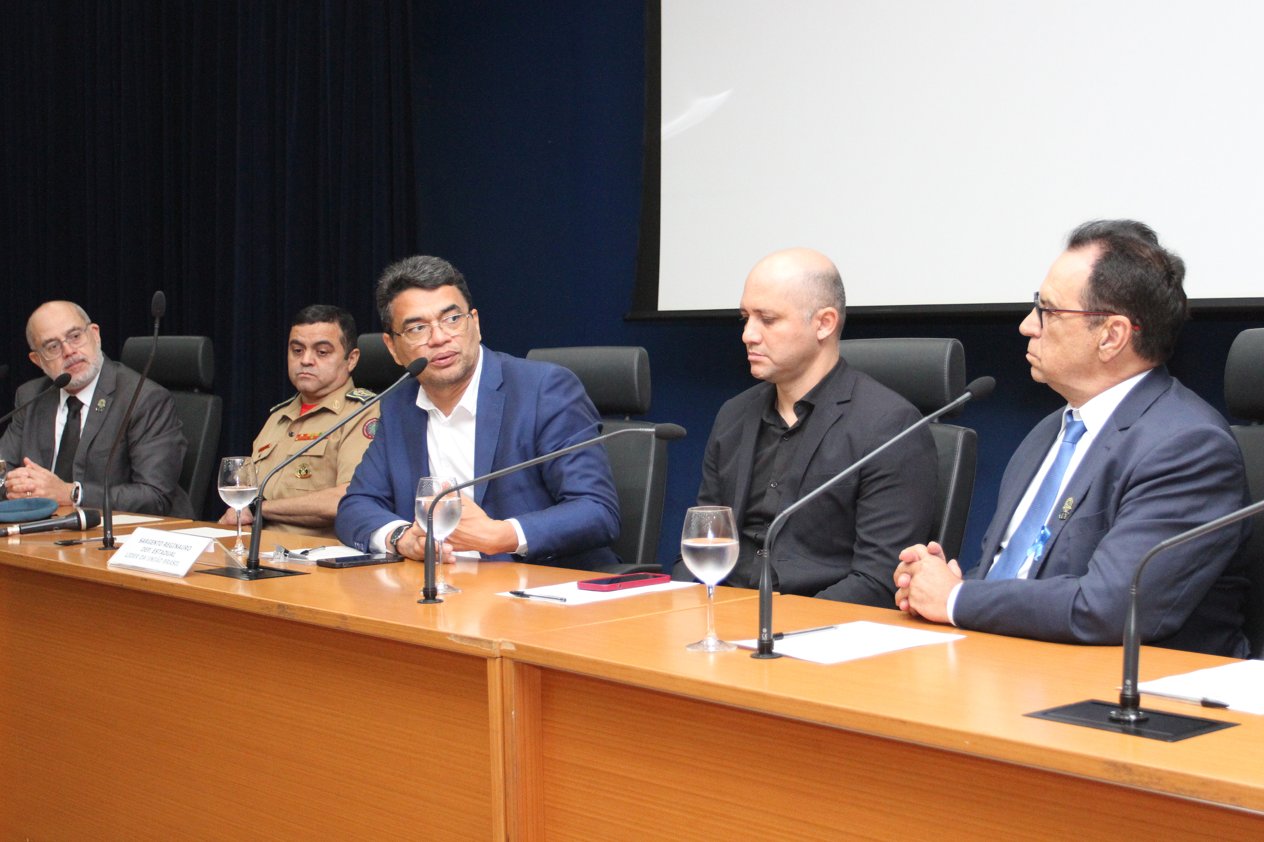 Exercício da profissão dos técnicos industriais é debatido em audiência pública na Alece