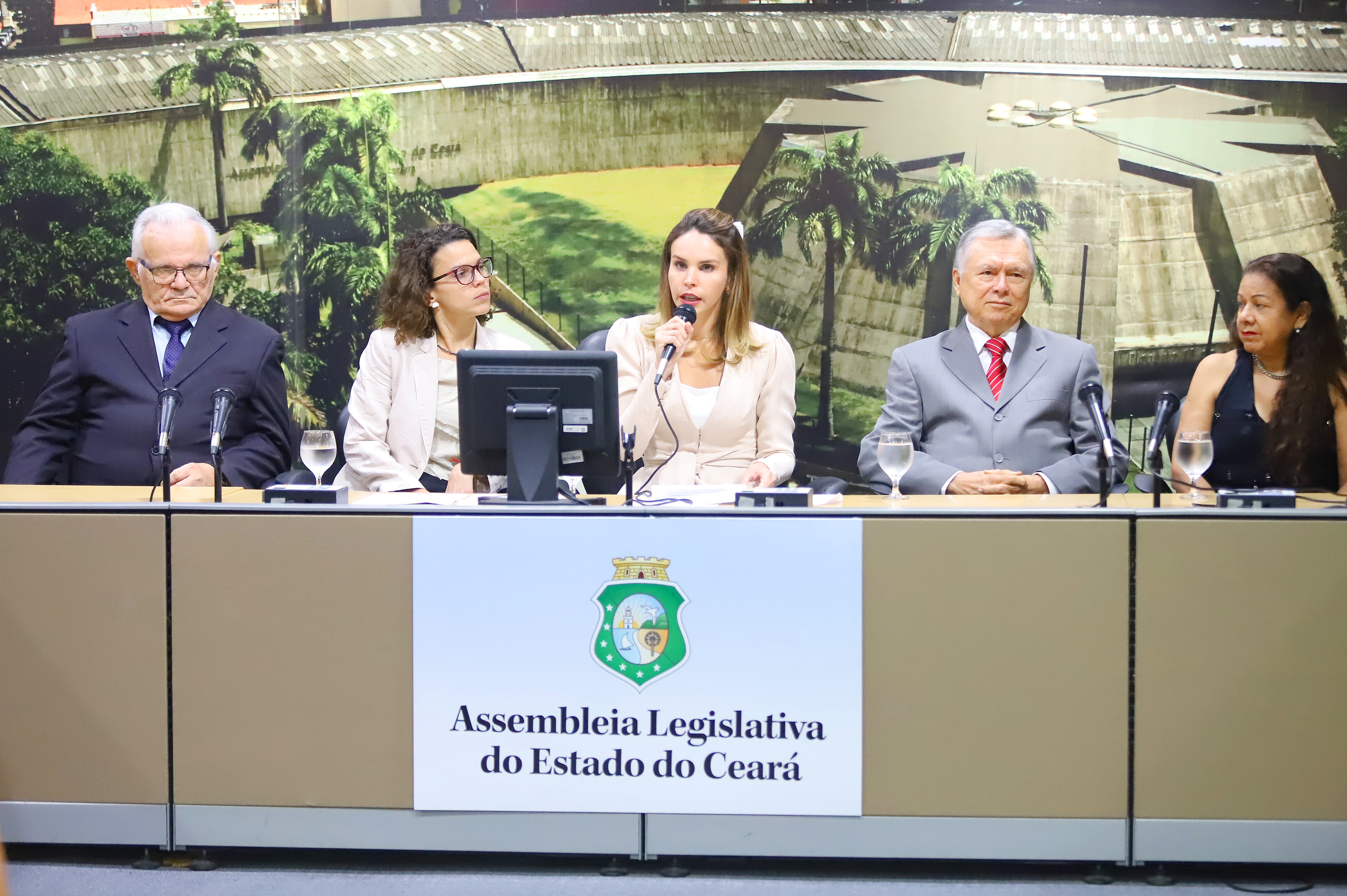 Importância do Grupo de Tradições Cearenses é ressaltada em solenidade