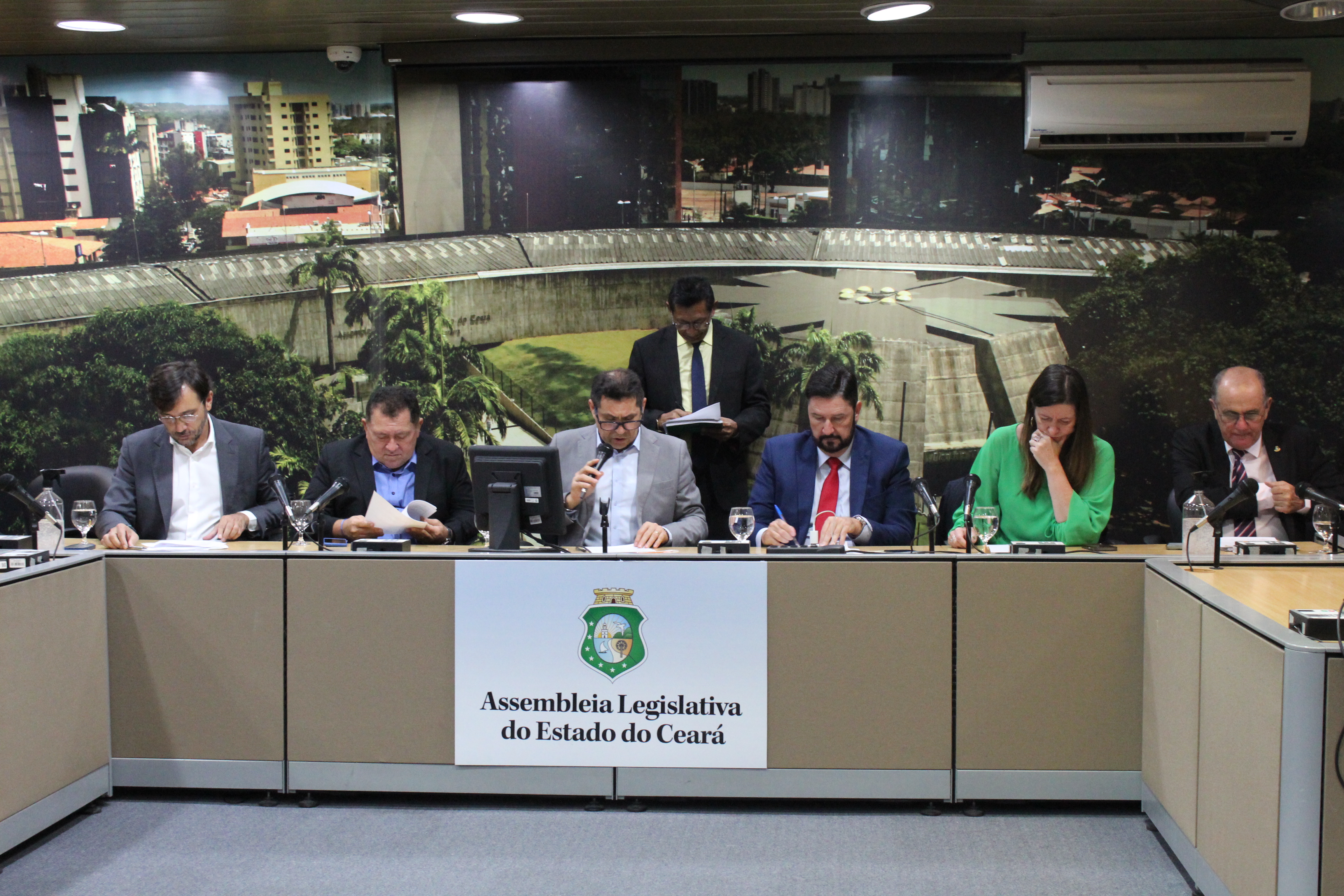 CCJR aprova criação do Dia Estadual do Hidrogênio Verde e mais 21 projetos