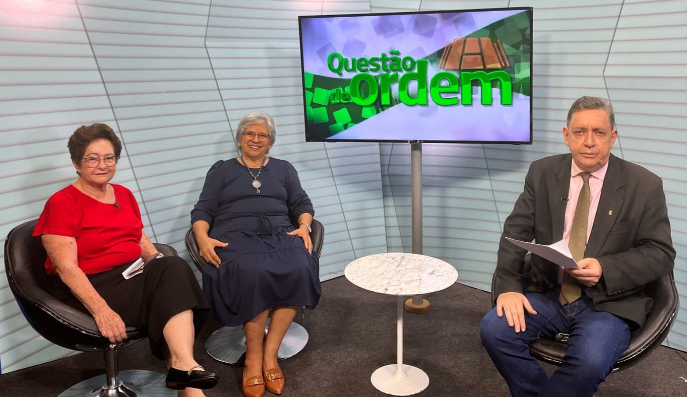 Professoras Helena Serra Azul e Raimunda Magalhães da Silva e jornalista Renato Abreu