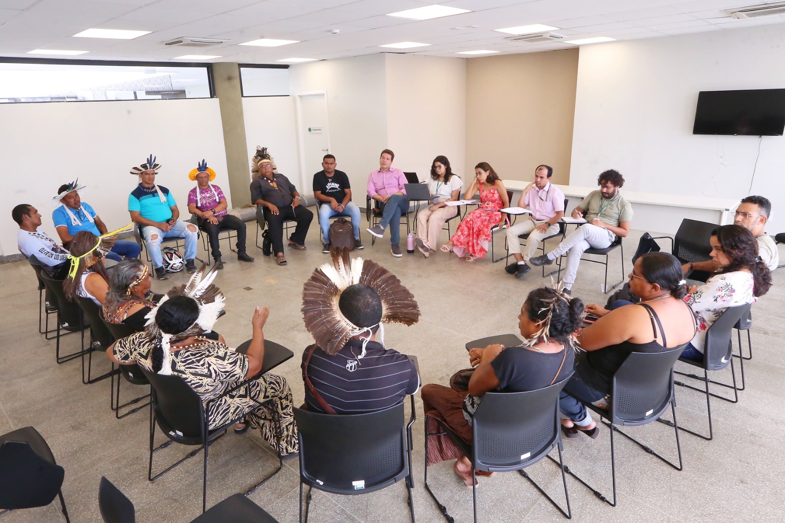 Comissão de Direitos Humanos e Escritório Frei Tito debatem demarcação com lideranças tapebas