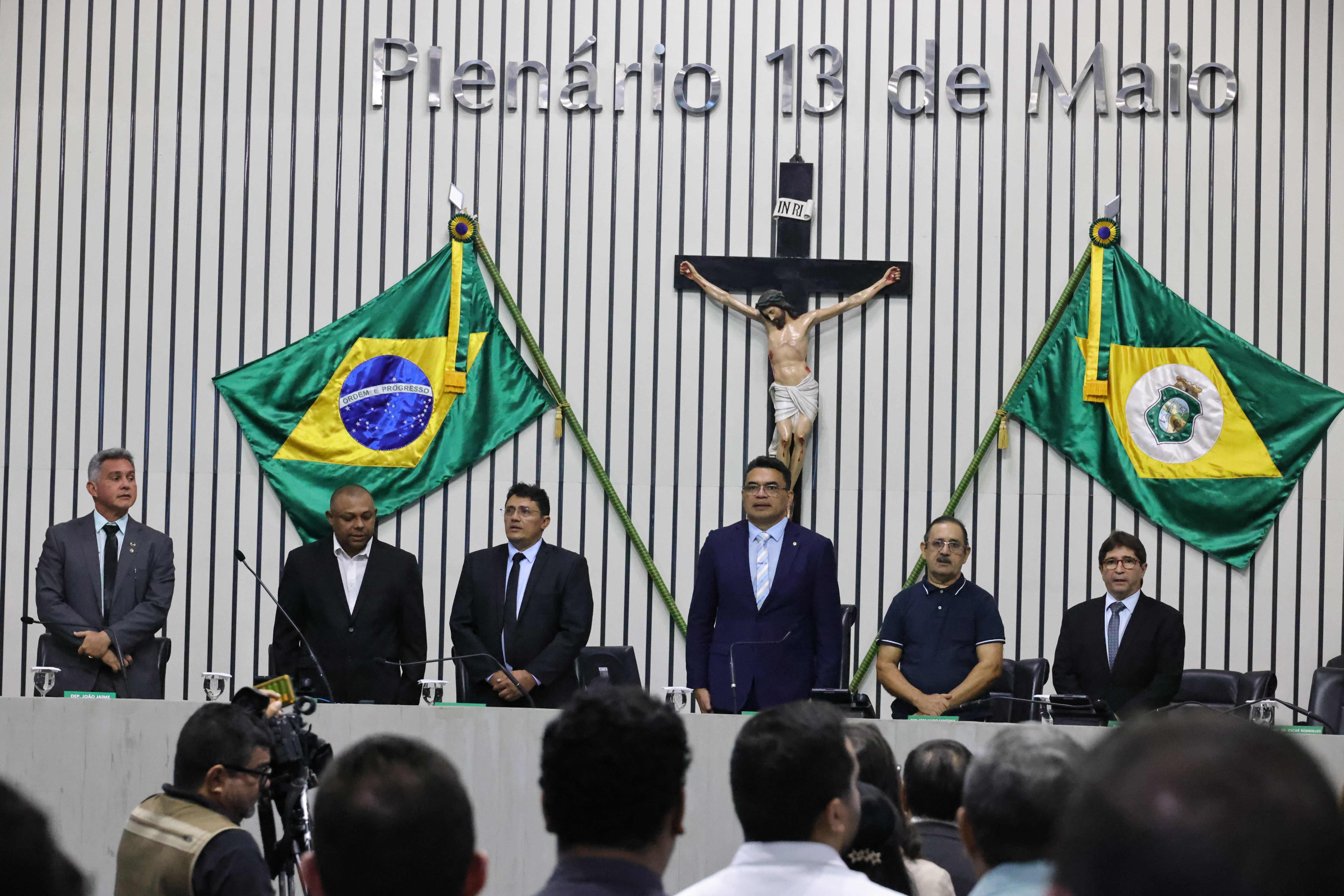 Inclusão de optometristas no SUS é defendida em sessão solene