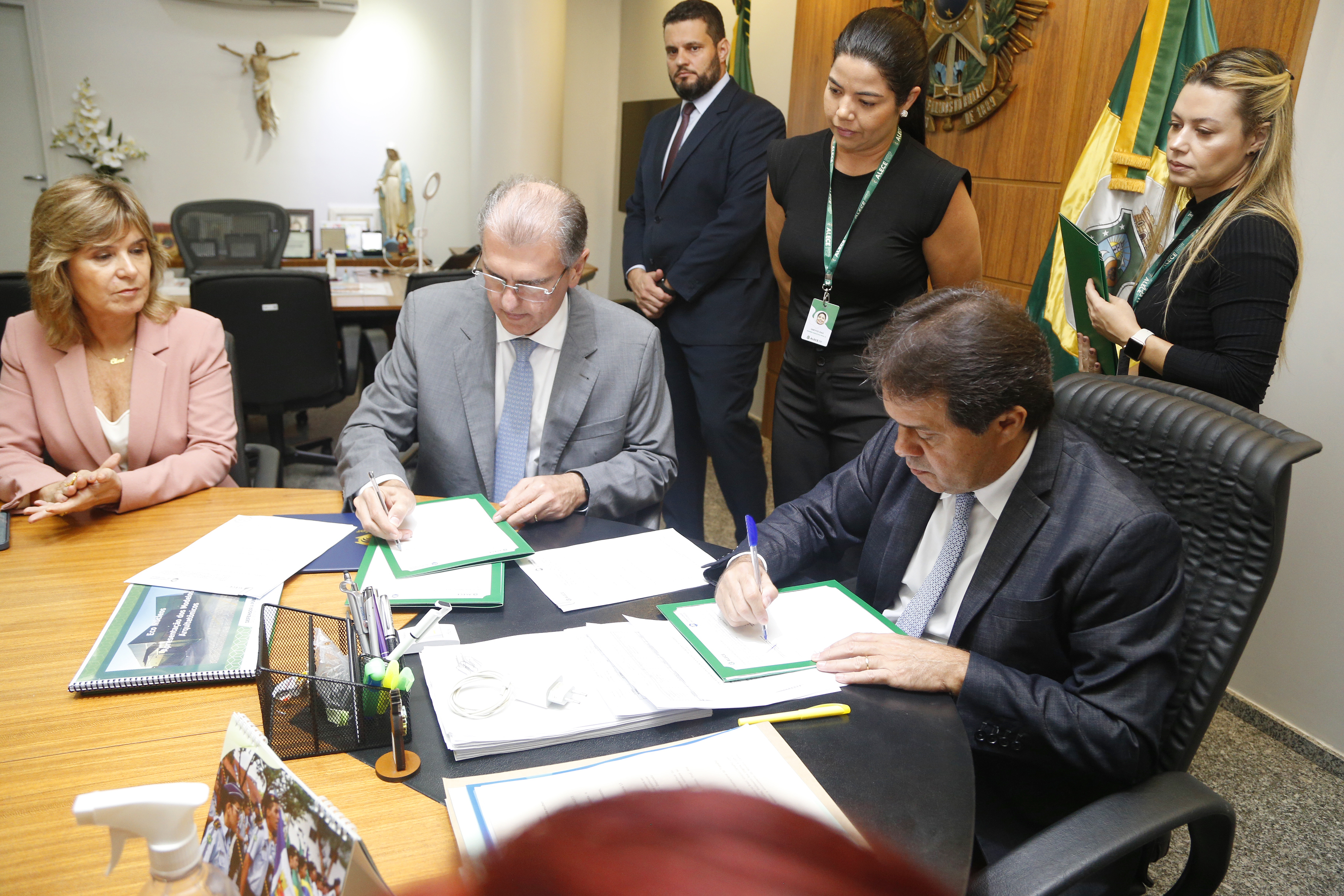 Alece e Unifor selam parceria na área de empreendedorismo socioambiental