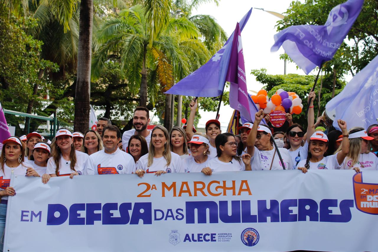 Alece promove 2ª Marcha em Defesa das Mulheres