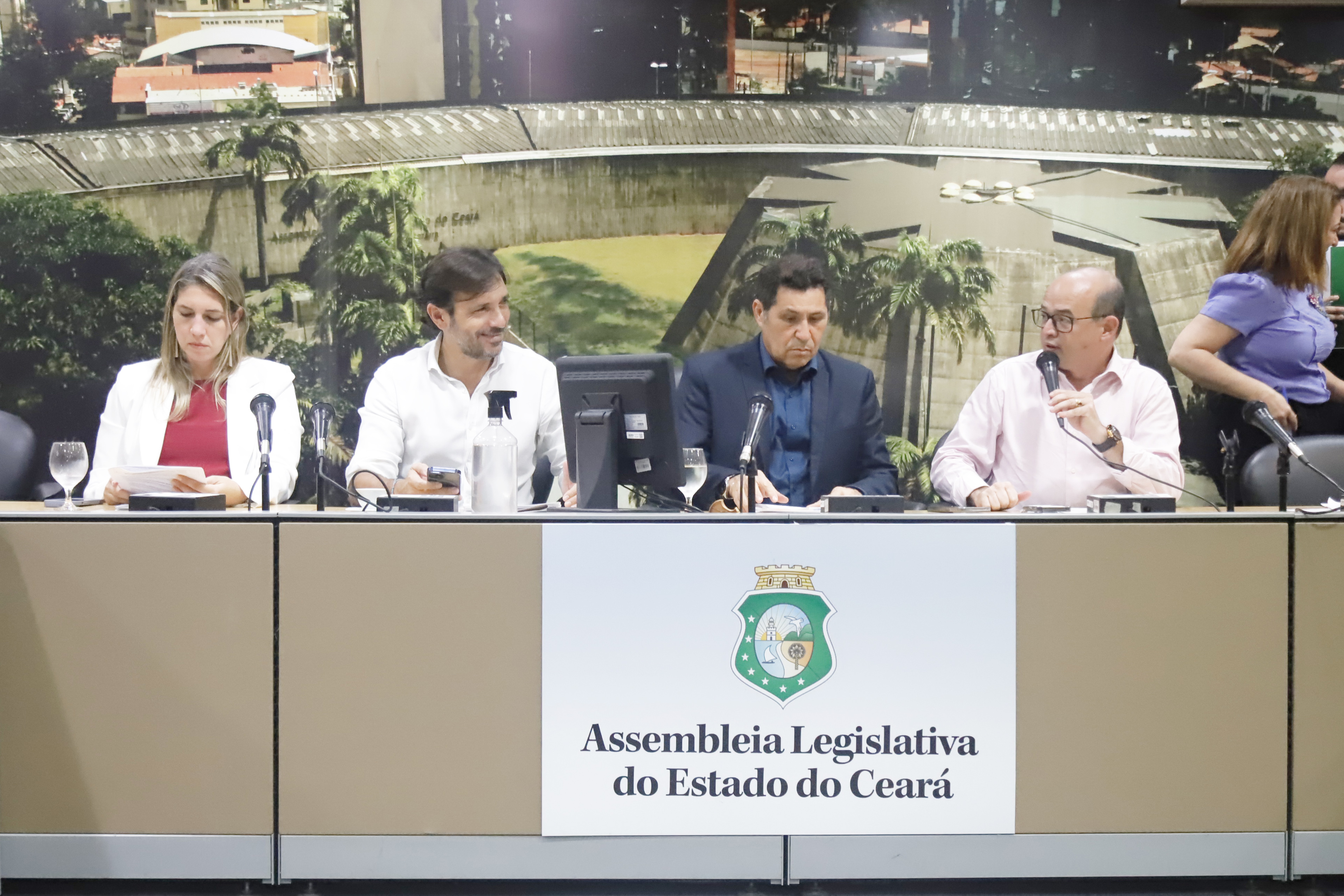 Comissão de Orçamento, Finanças e Tributação aprova cinco projetos de deputados