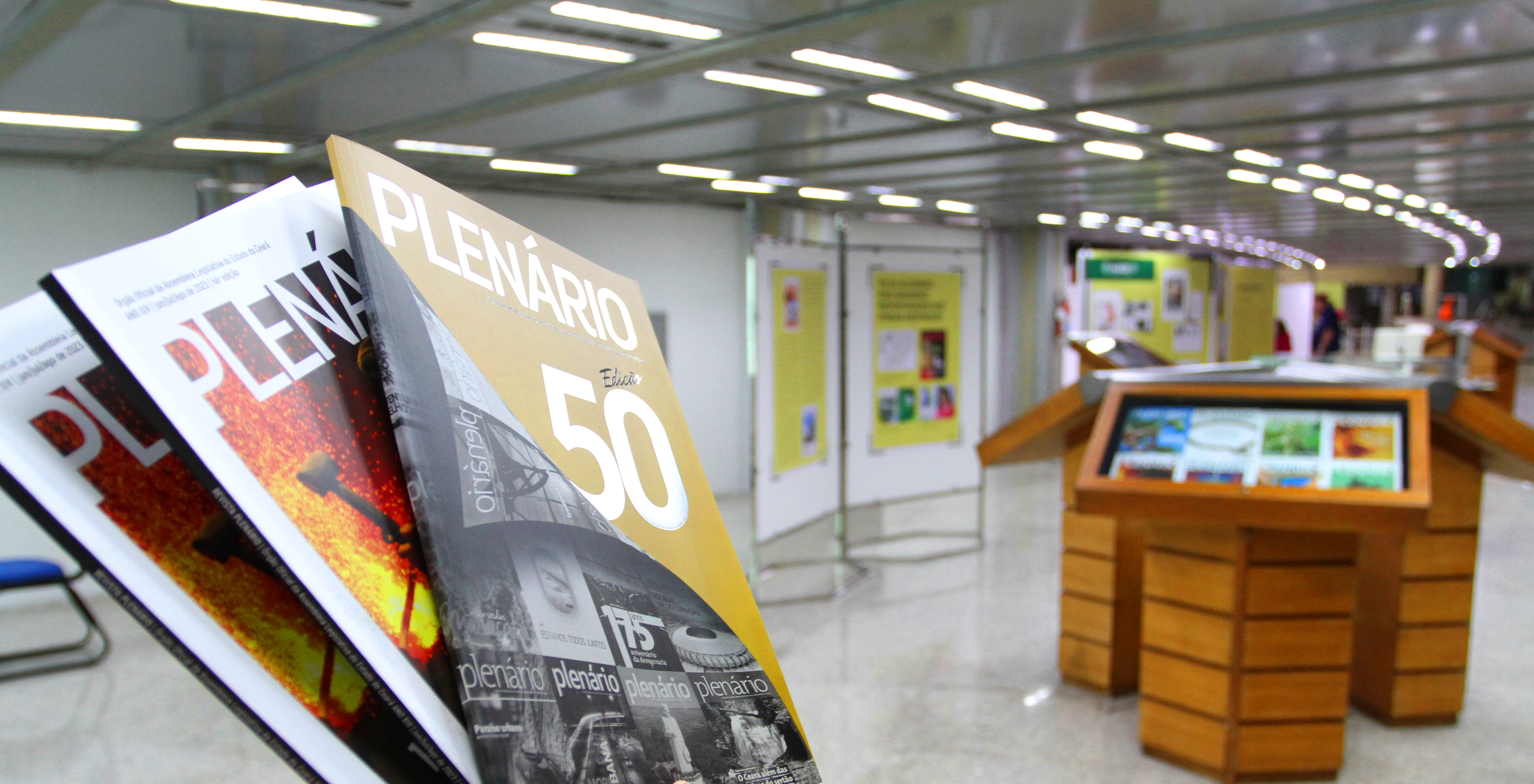 exposição "Revista Plenário: Informação e Arte!"